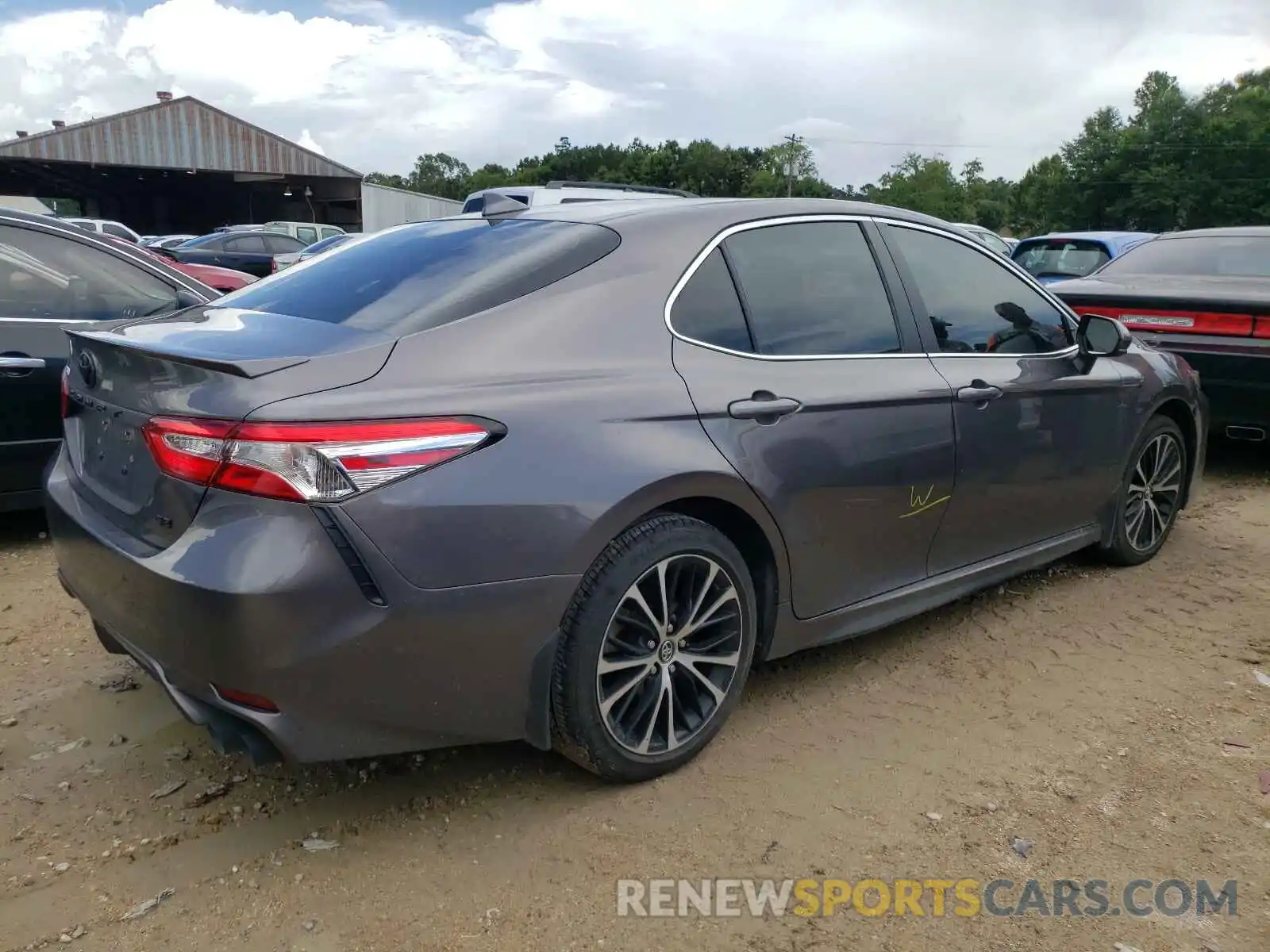 4 Photograph of a damaged car 4T1G11AK3LU328507 TOYOTA CAMRY 2020