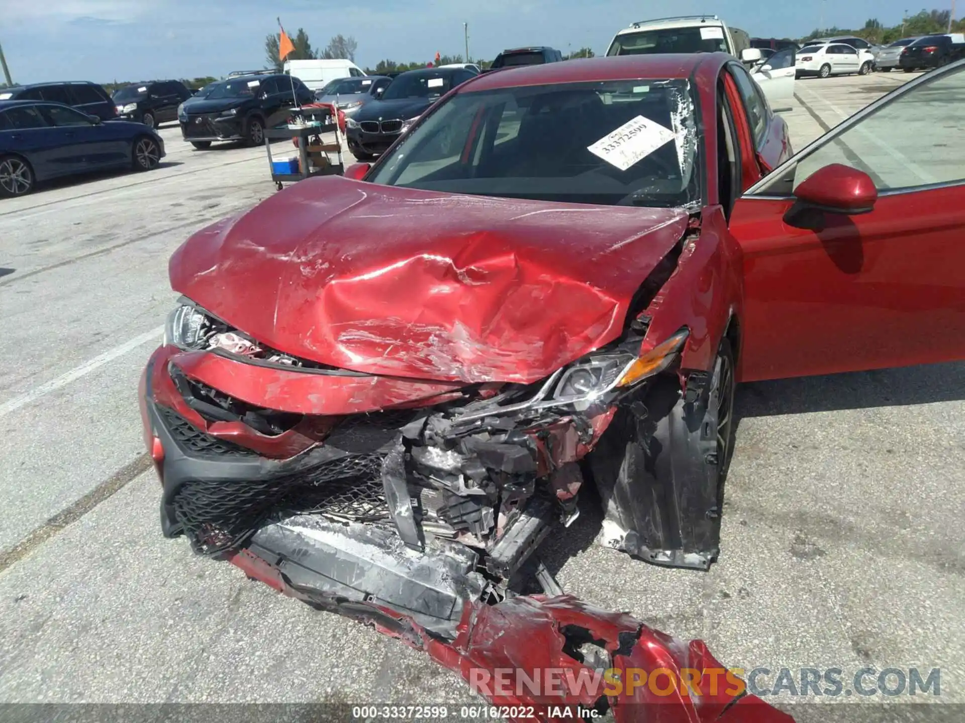 6 Photograph of a damaged car 4T1G11AK3LU328913 TOYOTA CAMRY 2020