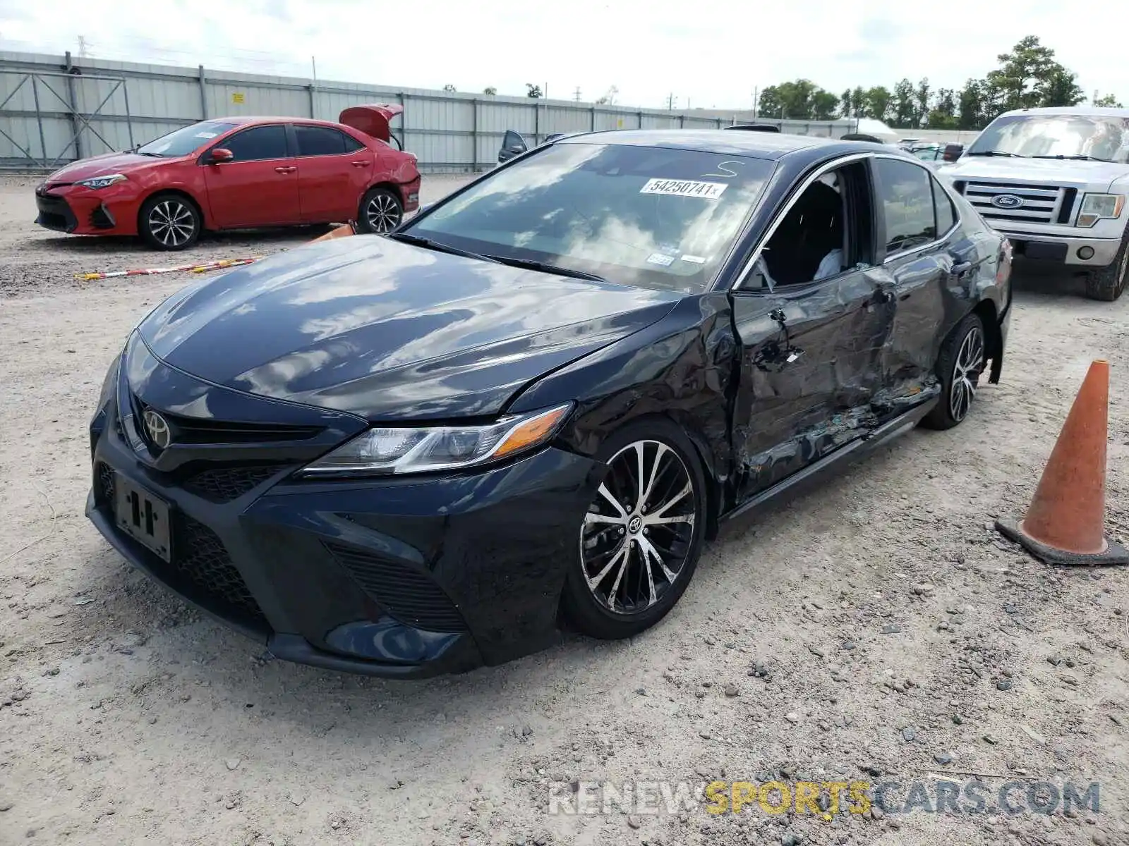 2 Photograph of a damaged car 4T1G11AK3LU329110 TOYOTA CAMRY 2020