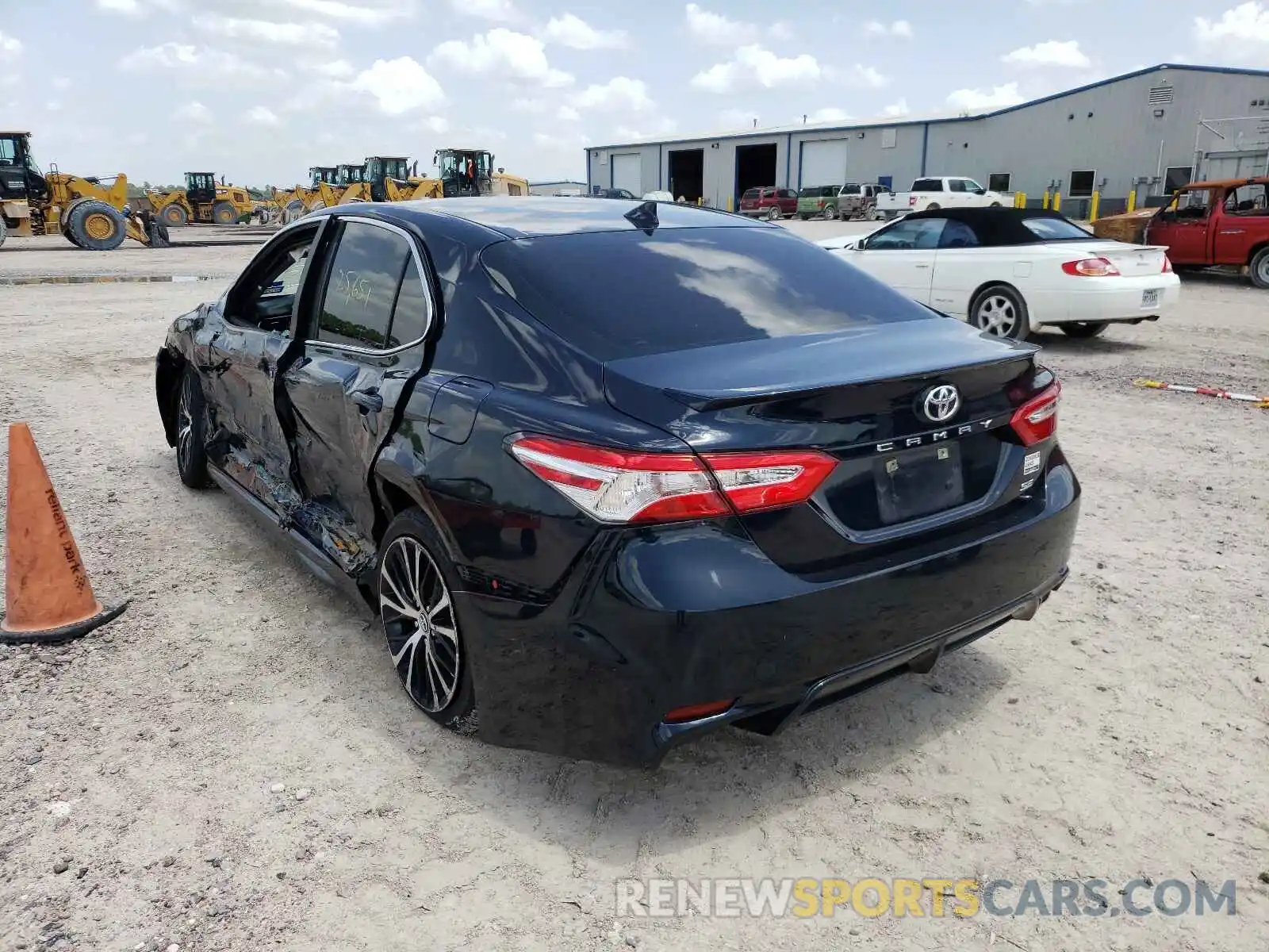 3 Photograph of a damaged car 4T1G11AK3LU329110 TOYOTA CAMRY 2020