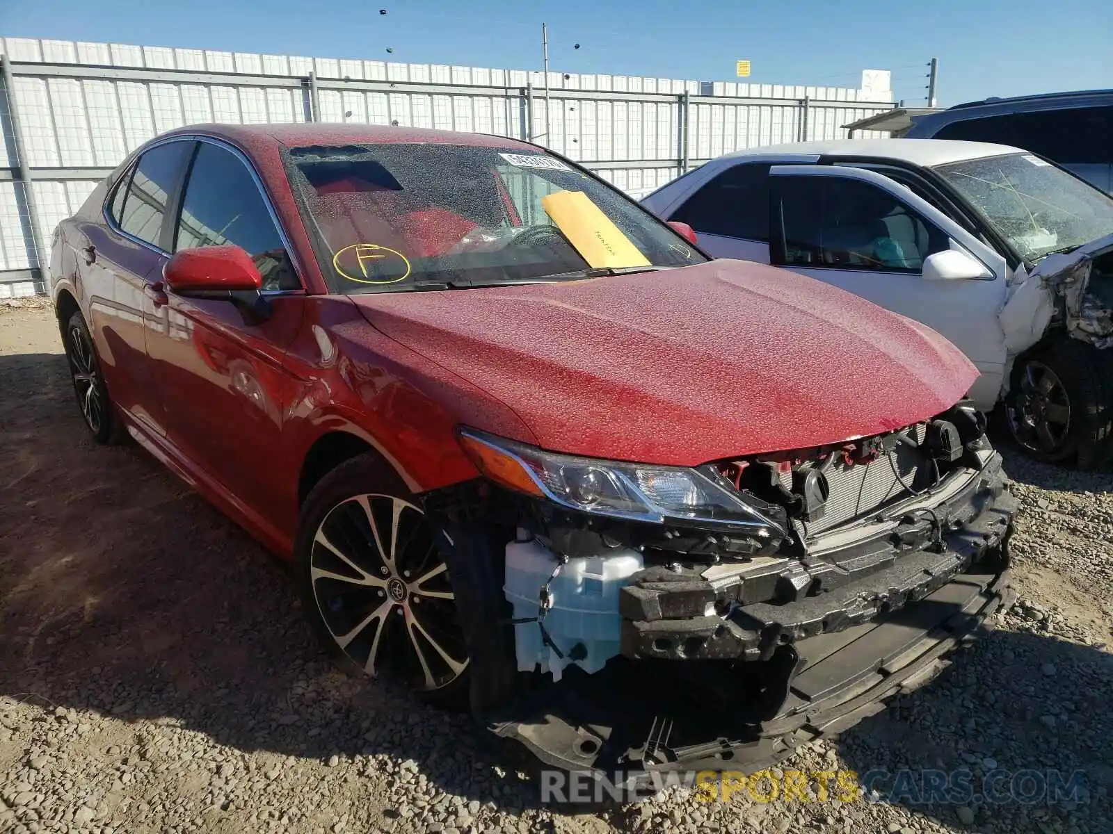 1 Photograph of a damaged car 4T1G11AK3LU330113 TOYOTA CAMRY 2020