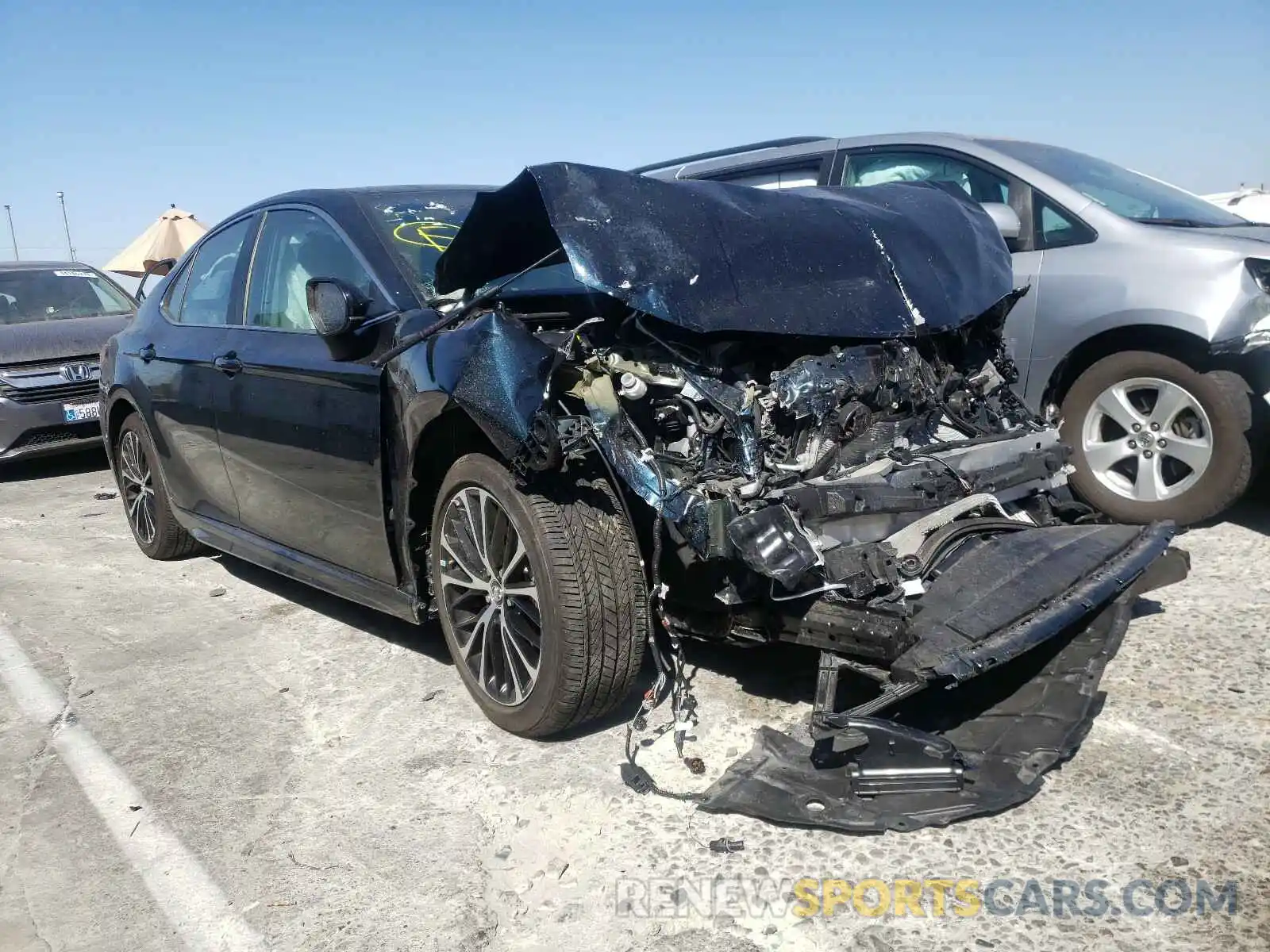 1 Photograph of a damaged car 4T1G11AK3LU330421 TOYOTA CAMRY 2020