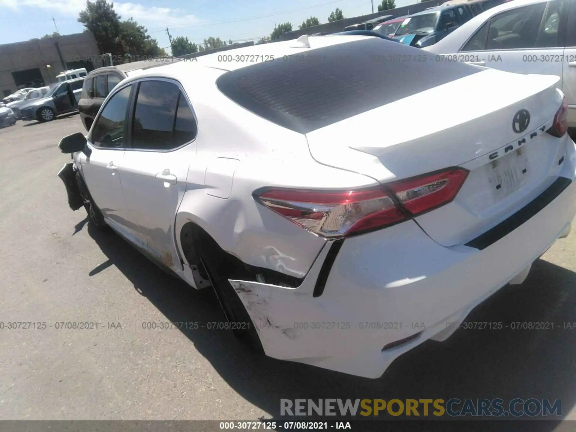 3 Photograph of a damaged car 4T1G11AK3LU335232 TOYOTA CAMRY 2020