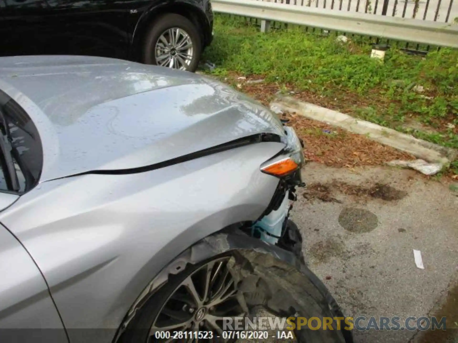 7 Photograph of a damaged car 4T1G11AK3LU337501 TOYOTA CAMRY 2020