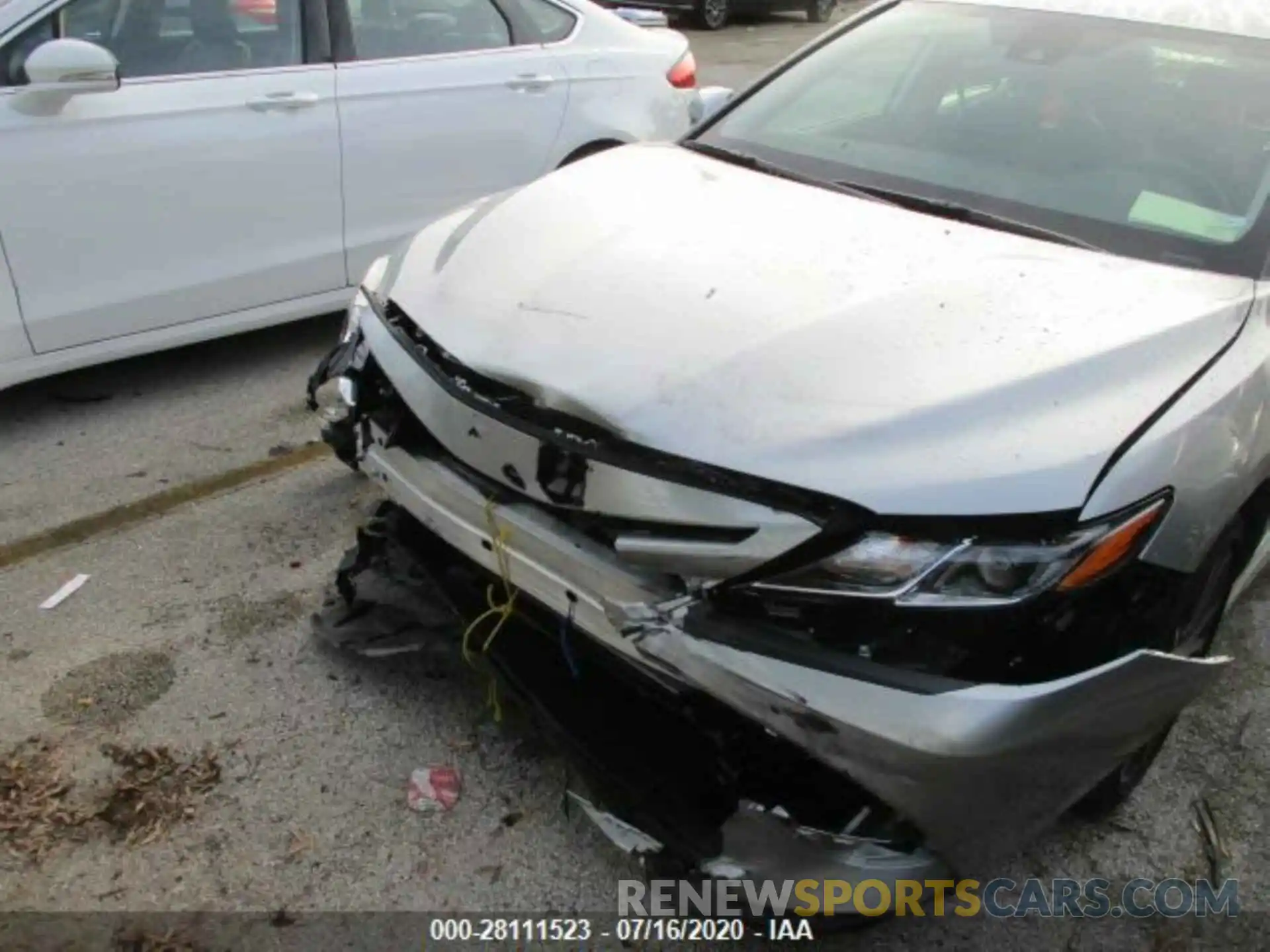 9 Photograph of a damaged car 4T1G11AK3LU337501 TOYOTA CAMRY 2020