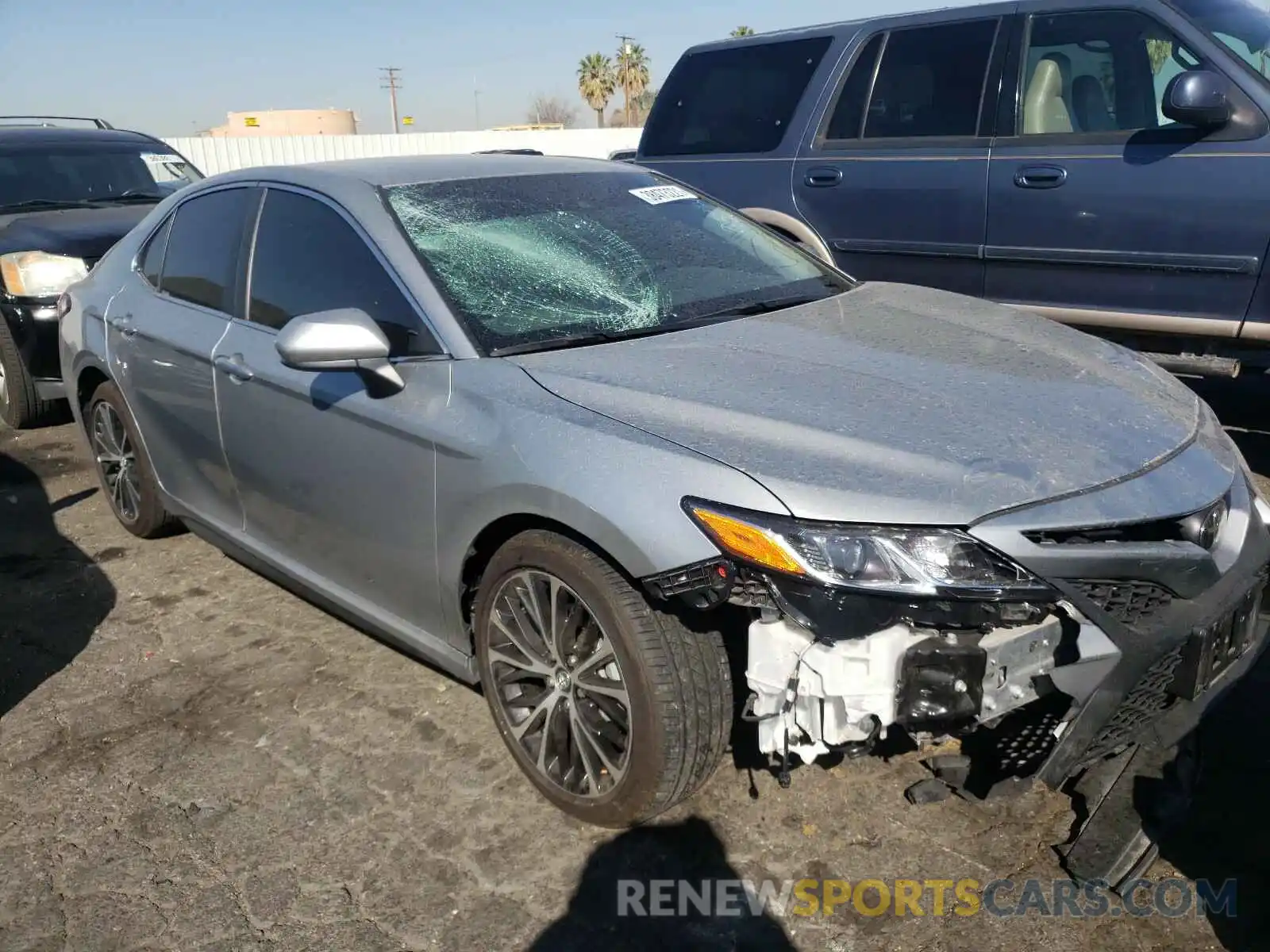 1 Photograph of a damaged car 4T1G11AK3LU337854 TOYOTA CAMRY 2020