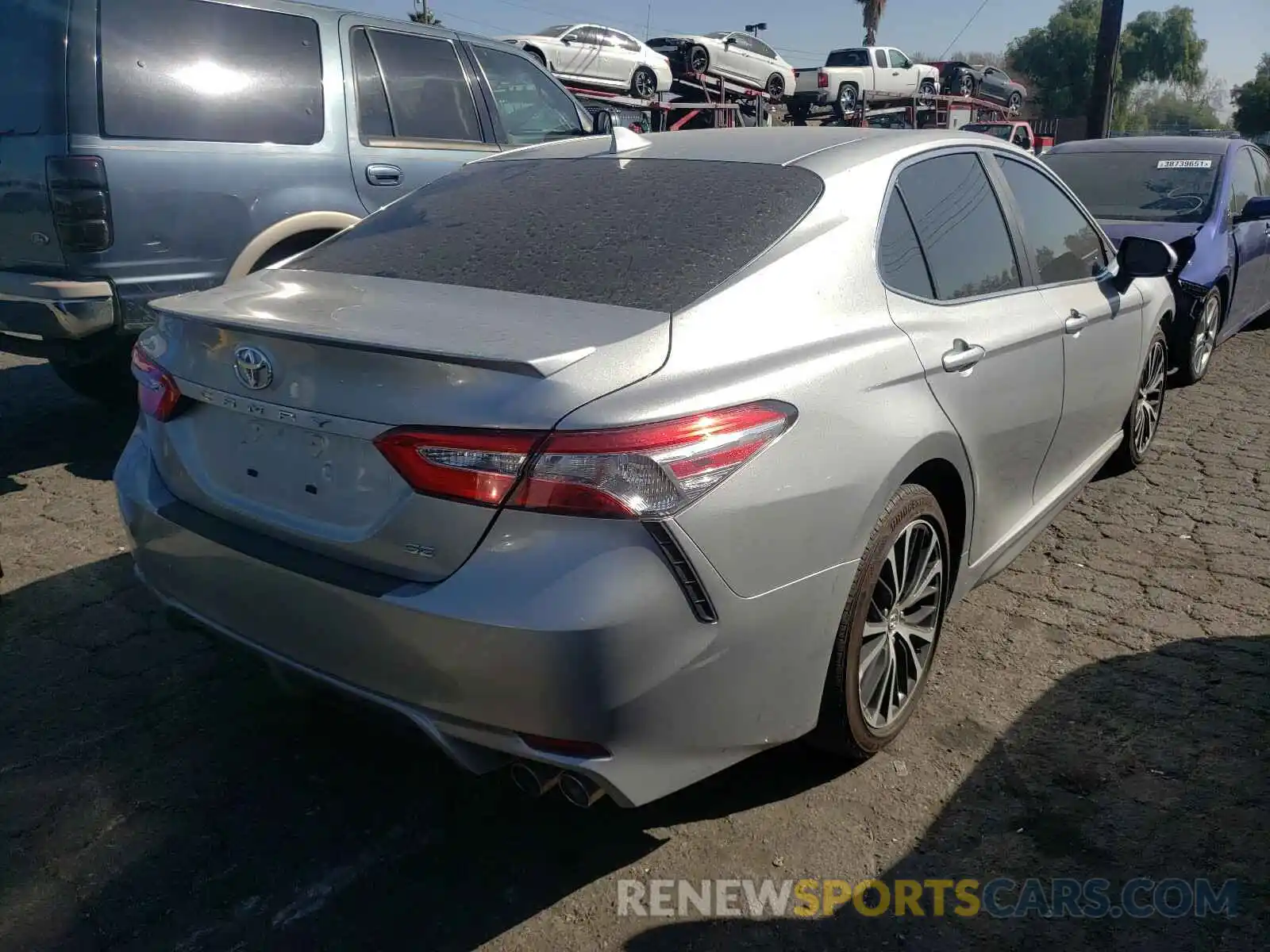 4 Photograph of a damaged car 4T1G11AK3LU337854 TOYOTA CAMRY 2020