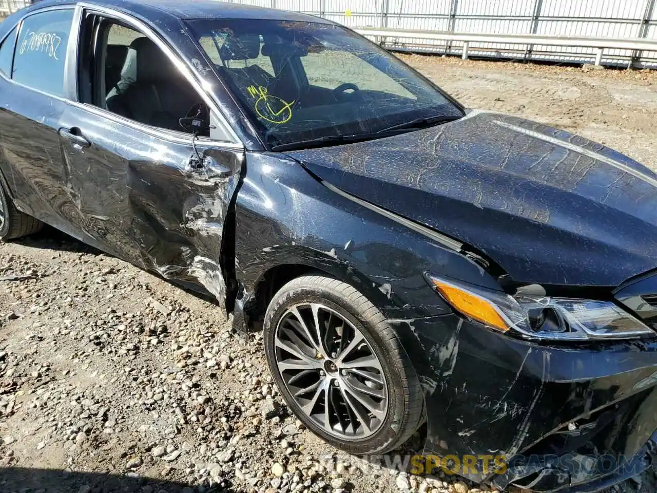 9 Photograph of a damaged car 4T1G11AK3LU338096 TOYOTA CAMRY 2020