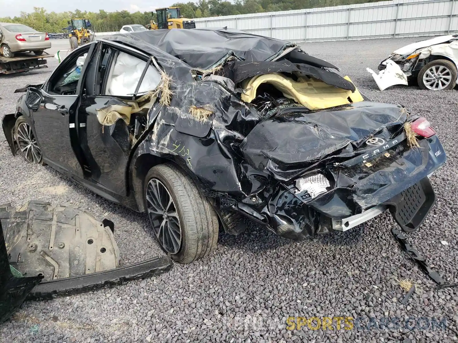 3 Photograph of a damaged car 4T1G11AK3LU339345 TOYOTA CAMRY 2020