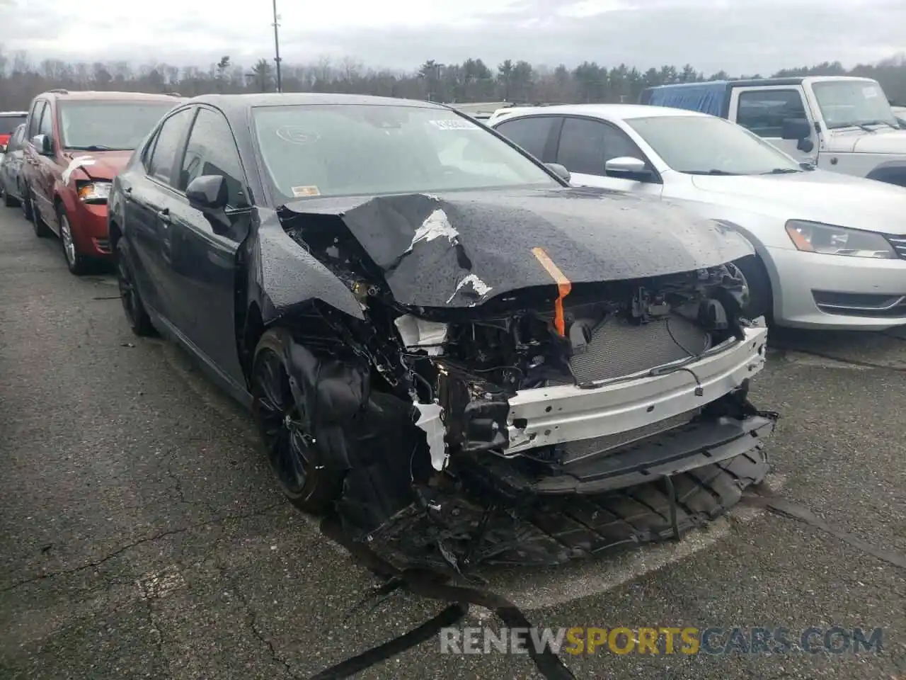 1 Photograph of a damaged car 4T1G11AK3LU341810 TOYOTA CAMRY 2020