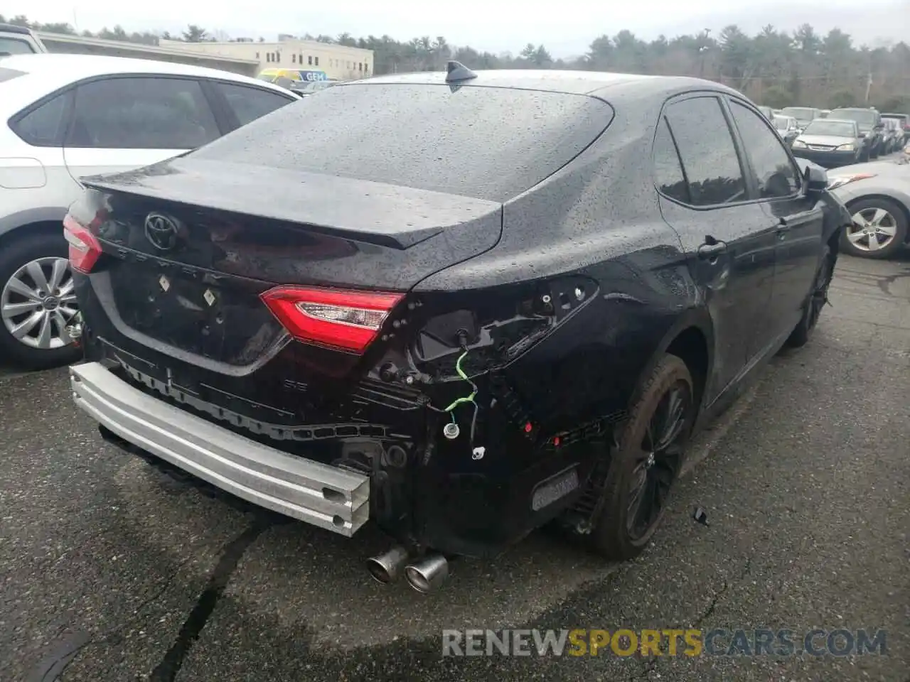 4 Photograph of a damaged car 4T1G11AK3LU341810 TOYOTA CAMRY 2020