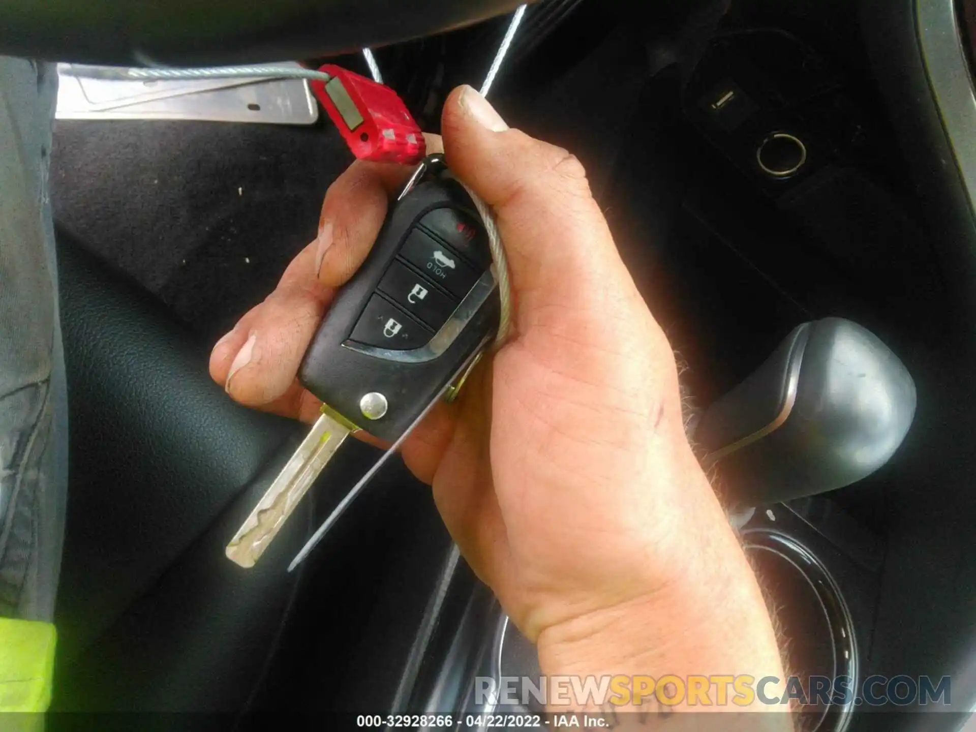 11 Photograph of a damaged car 4T1G11AK3LU343122 TOYOTA CAMRY 2020