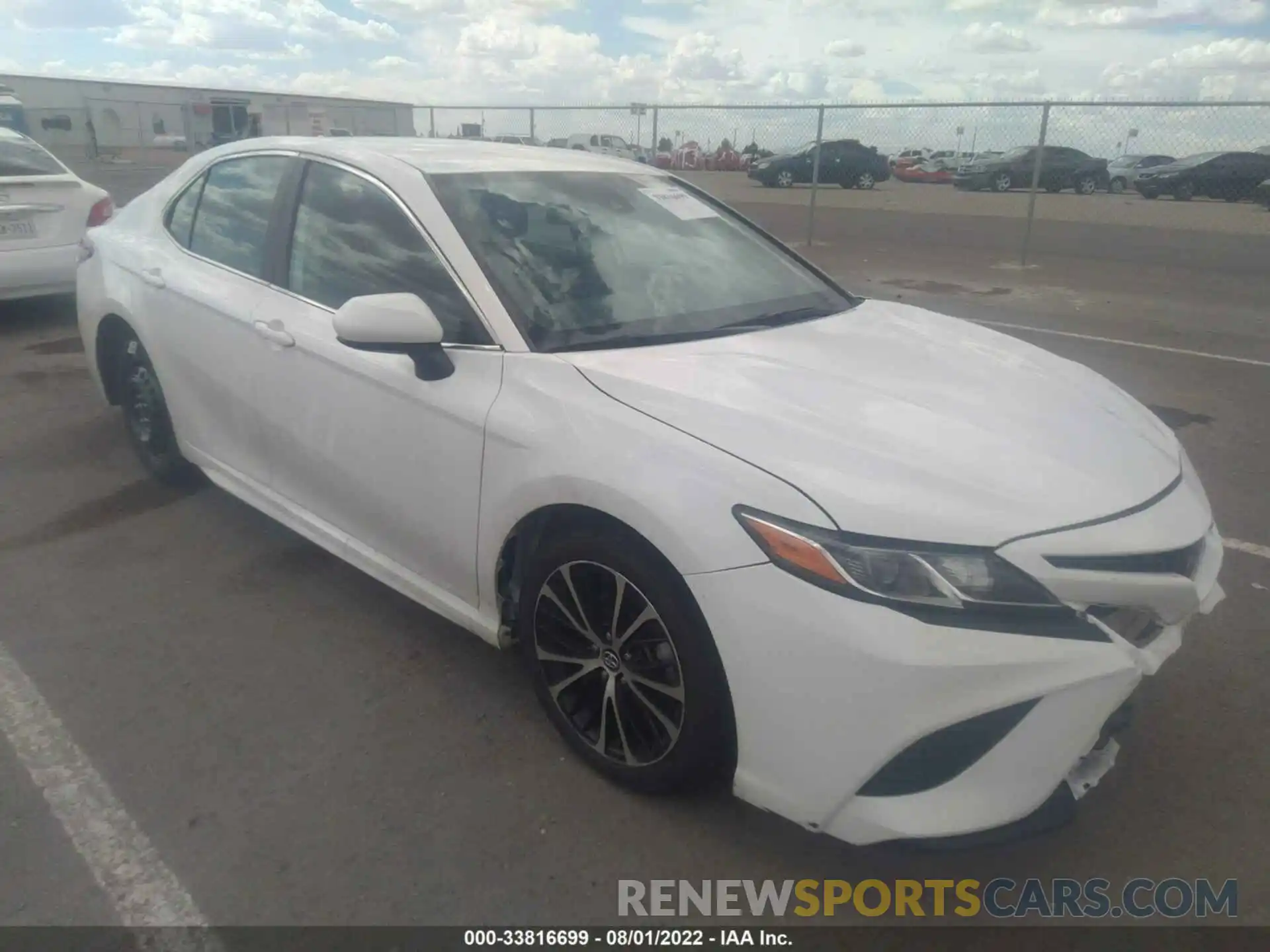 1 Photograph of a damaged car 4T1G11AK3LU345582 TOYOTA CAMRY 2020