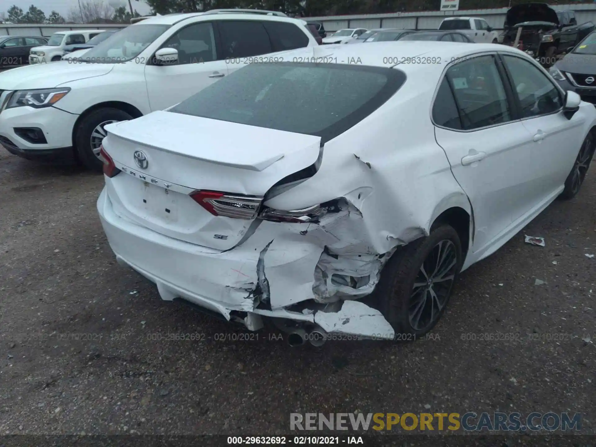 6 Photograph of a damaged car 4T1G11AK3LU345694 TOYOTA CAMRY 2020