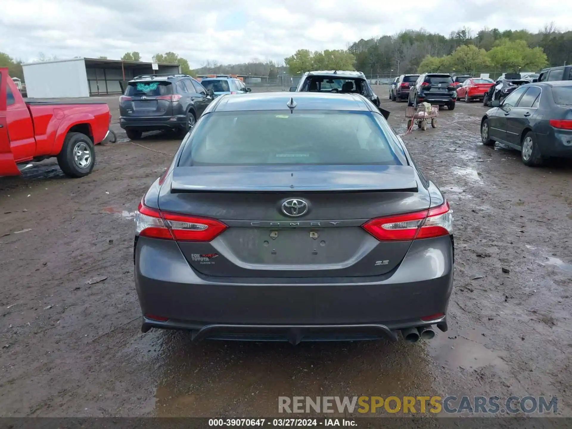 17 Photograph of a damaged car 4T1G11AK3LU345985 TOYOTA CAMRY 2020