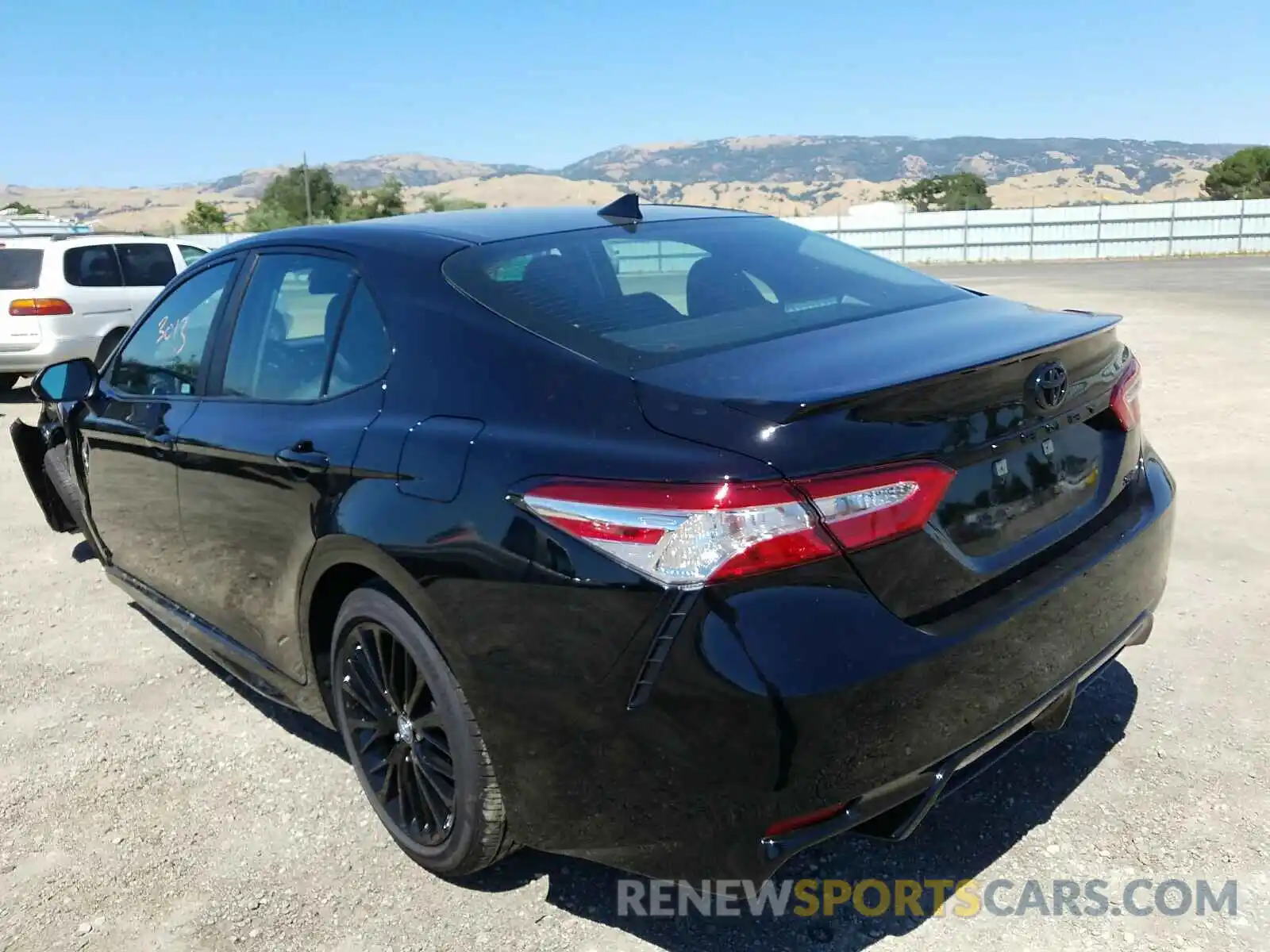 3 Photograph of a damaged car 4T1G11AK3LU346375 TOYOTA CAMRY 2020