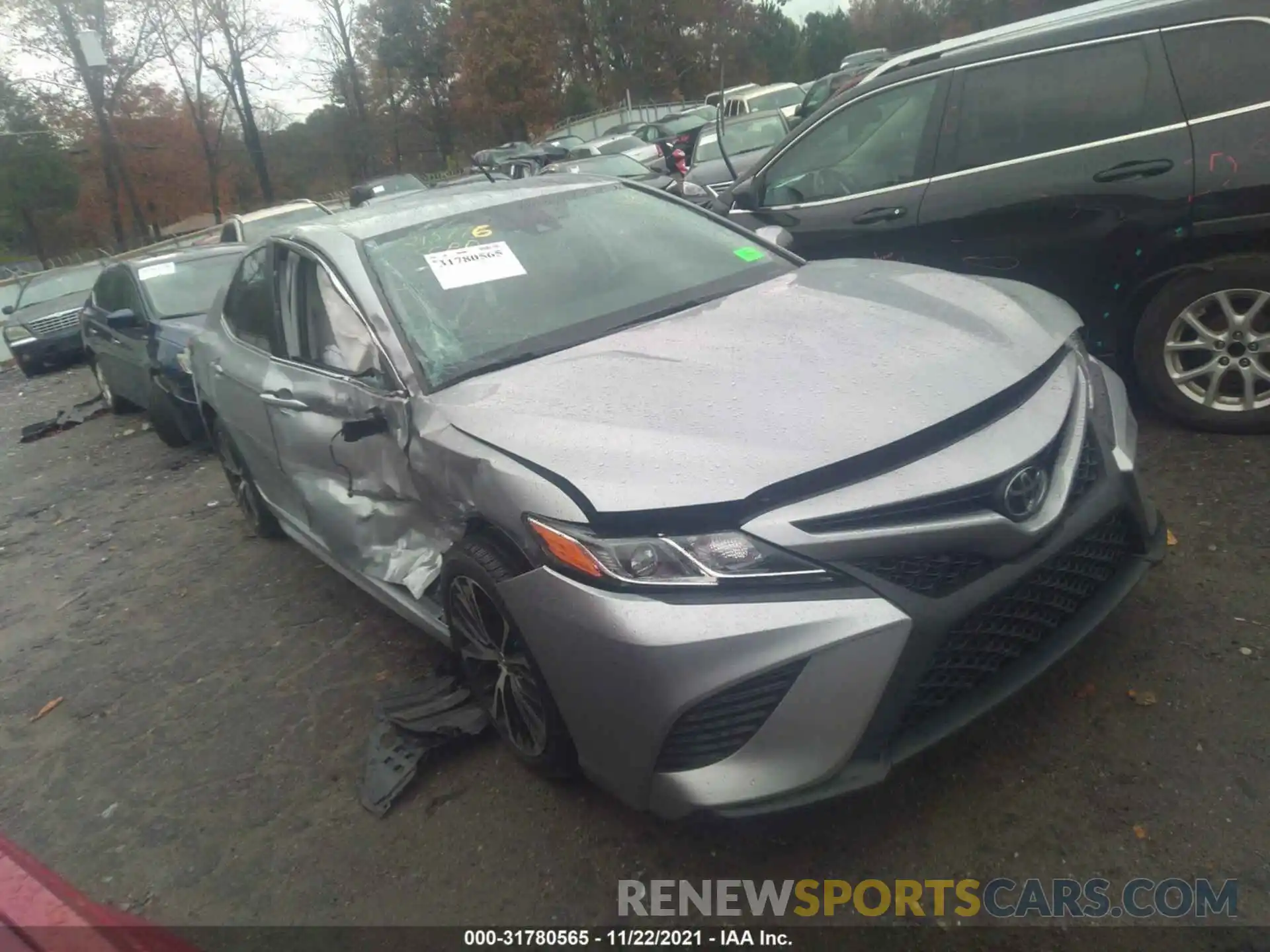 6 Photograph of a damaged car 4T1G11AK3LU347090 TOYOTA CAMRY 2020