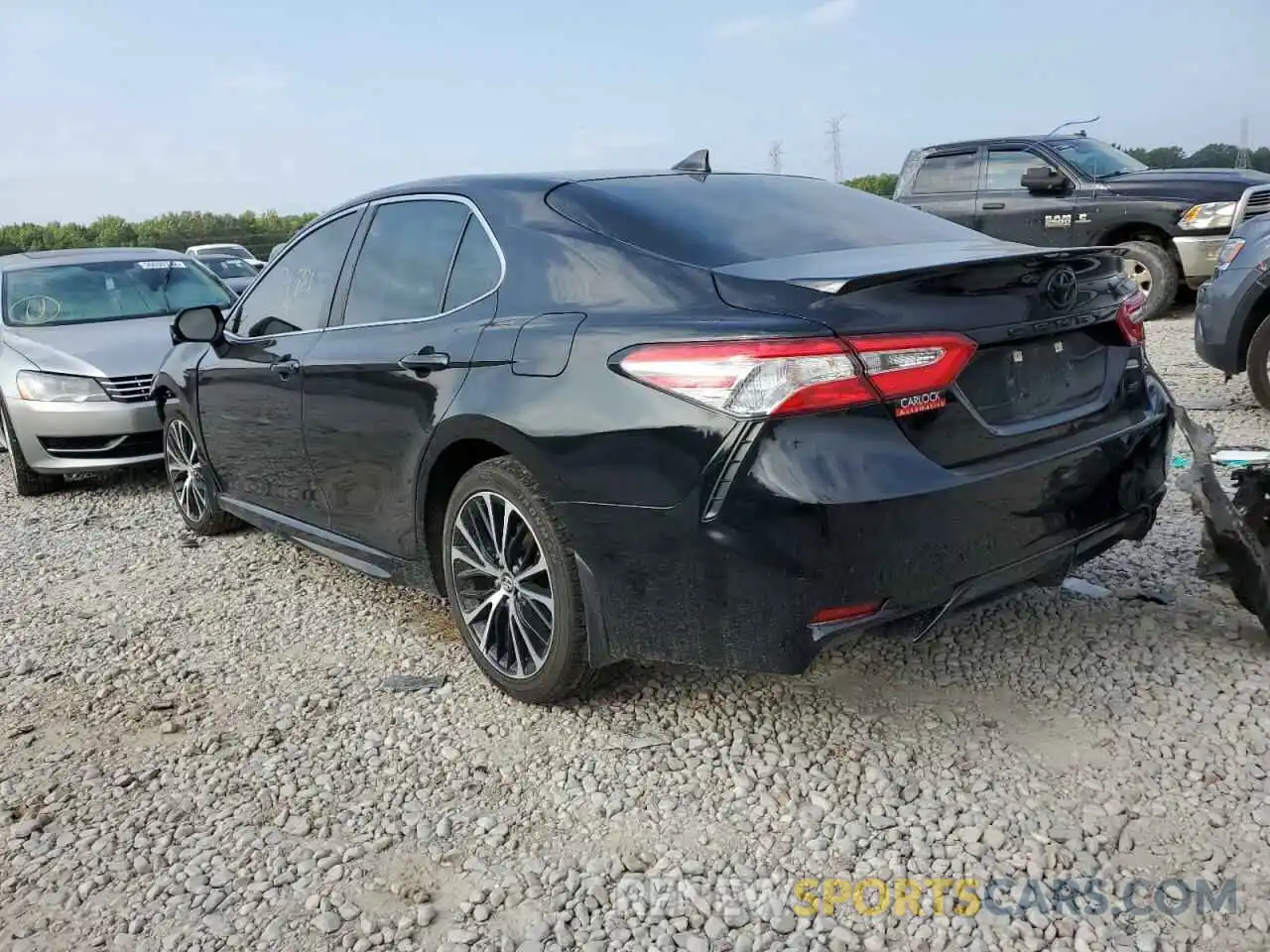 3 Фотография поврежденного автомобиля 4T1G11AK3LU351768 TOYOTA CAMRY 2020