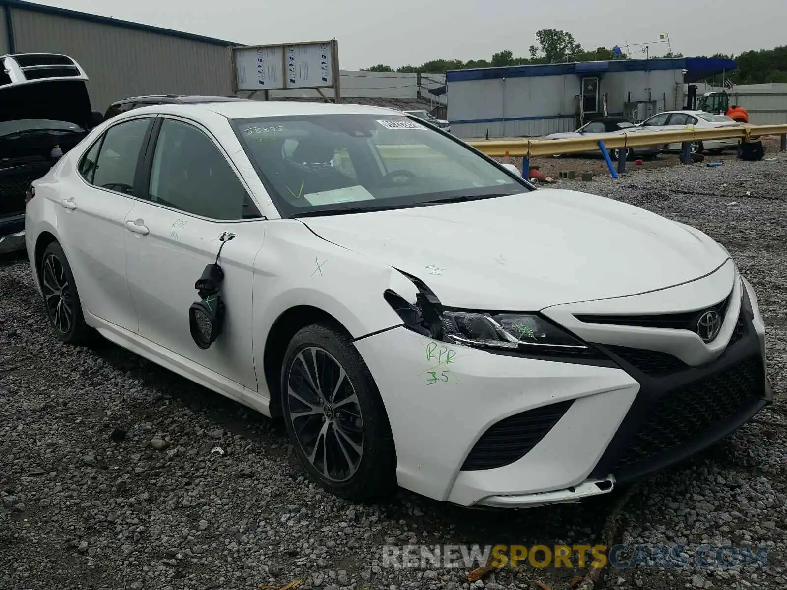 1 Photograph of a damaged car 4T1G11AK3LU356629 TOYOTA CAMRY 2020