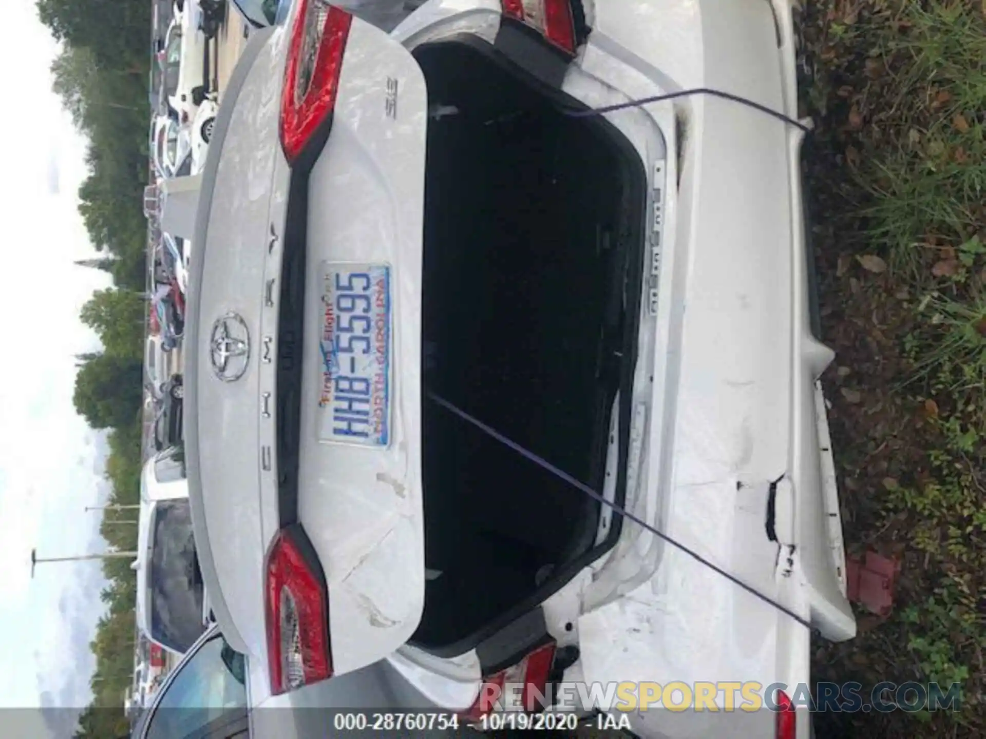 17 Photograph of a damaged car 4T1G11AK3LU357361 TOYOTA CAMRY 2020