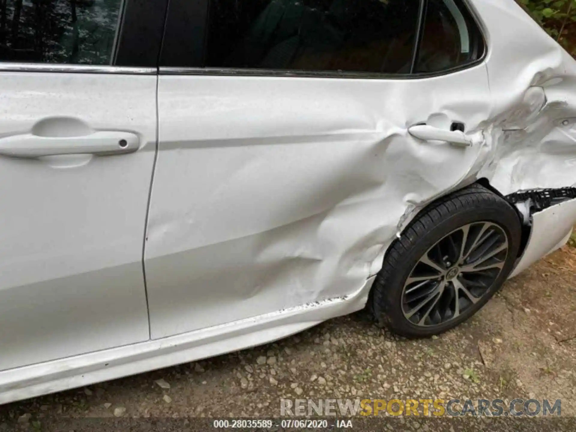 9 Photograph of a damaged car 4T1G11AK3LU358185 TOYOTA CAMRY 2020