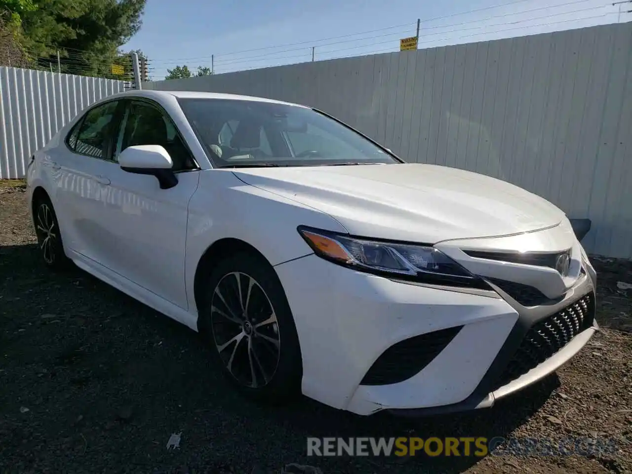 1 Photograph of a damaged car 4T1G11AK3LU358588 TOYOTA CAMRY 2020