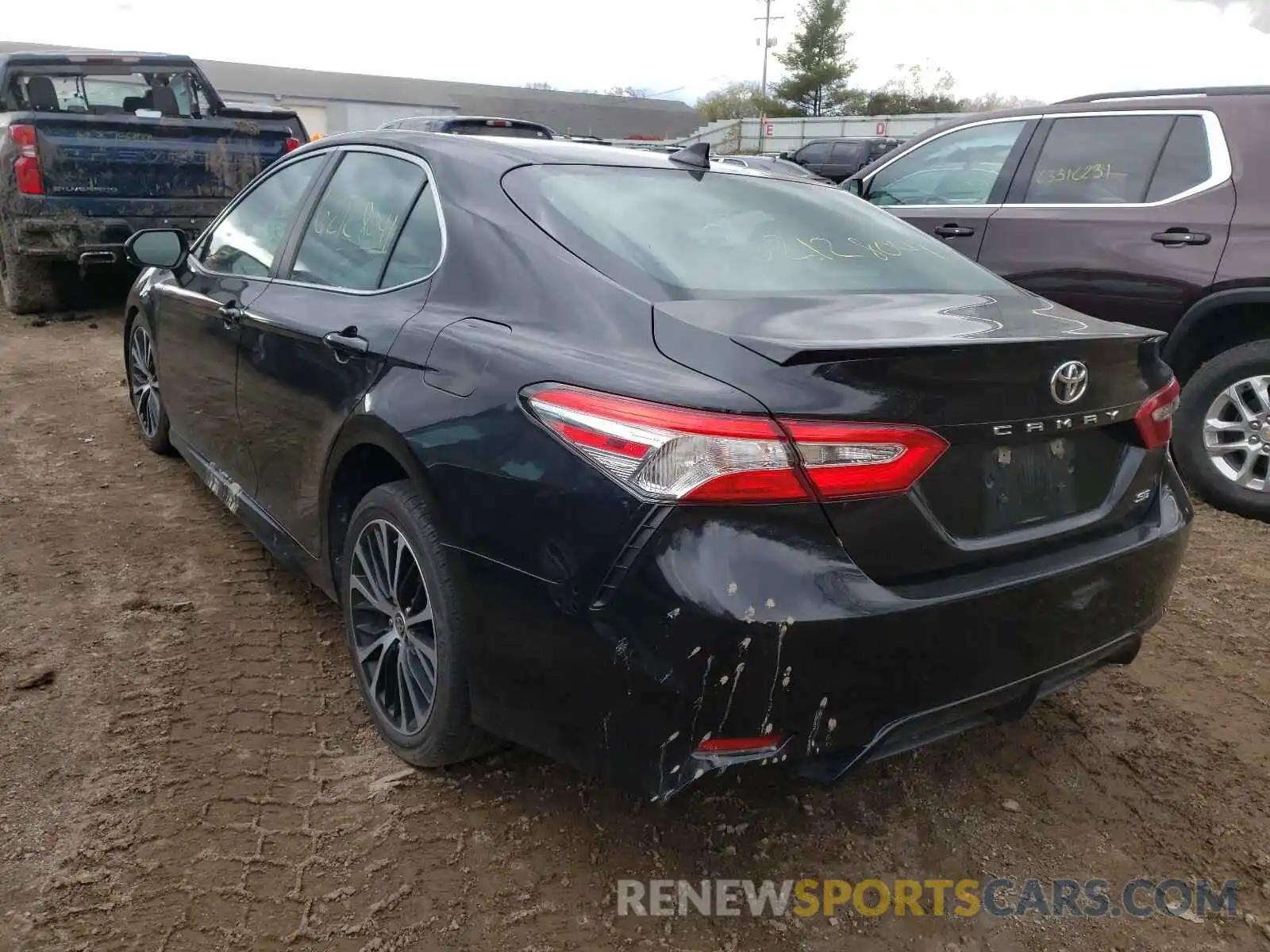 3 Photograph of a damaged car 4T1G11AK3LU359031 TOYOTA CAMRY 2020