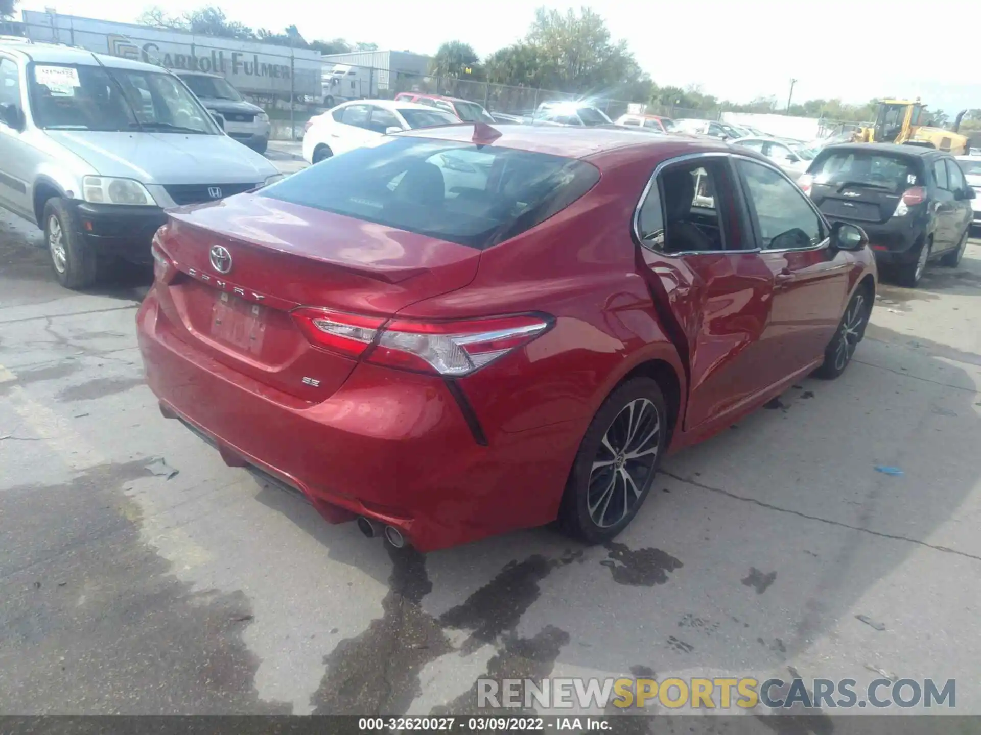 4 Photograph of a damaged car 4T1G11AK3LU359093 TOYOTA CAMRY 2020