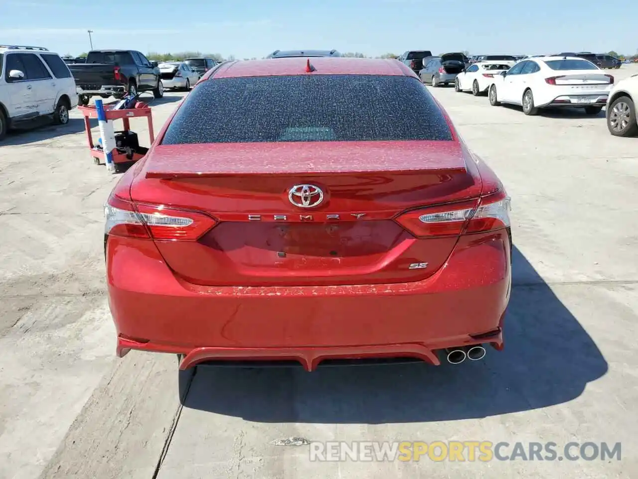 6 Photograph of a damaged car 4T1G11AK3LU360955 TOYOTA CAMRY 2020