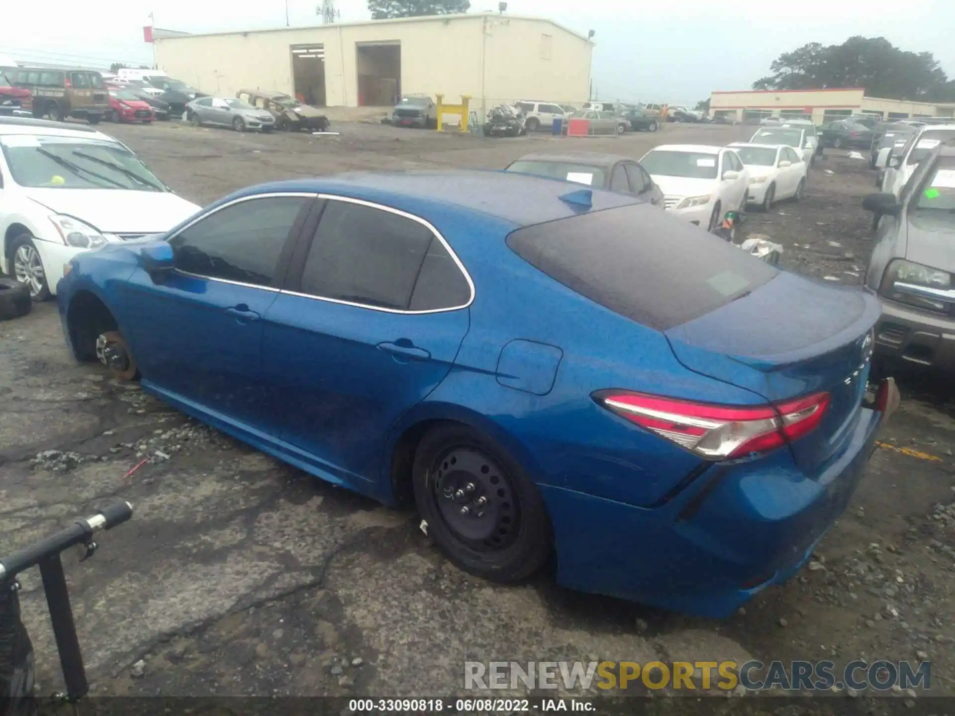 3 Photograph of a damaged car 4T1G11AK3LU371860 TOYOTA CAMRY 2020