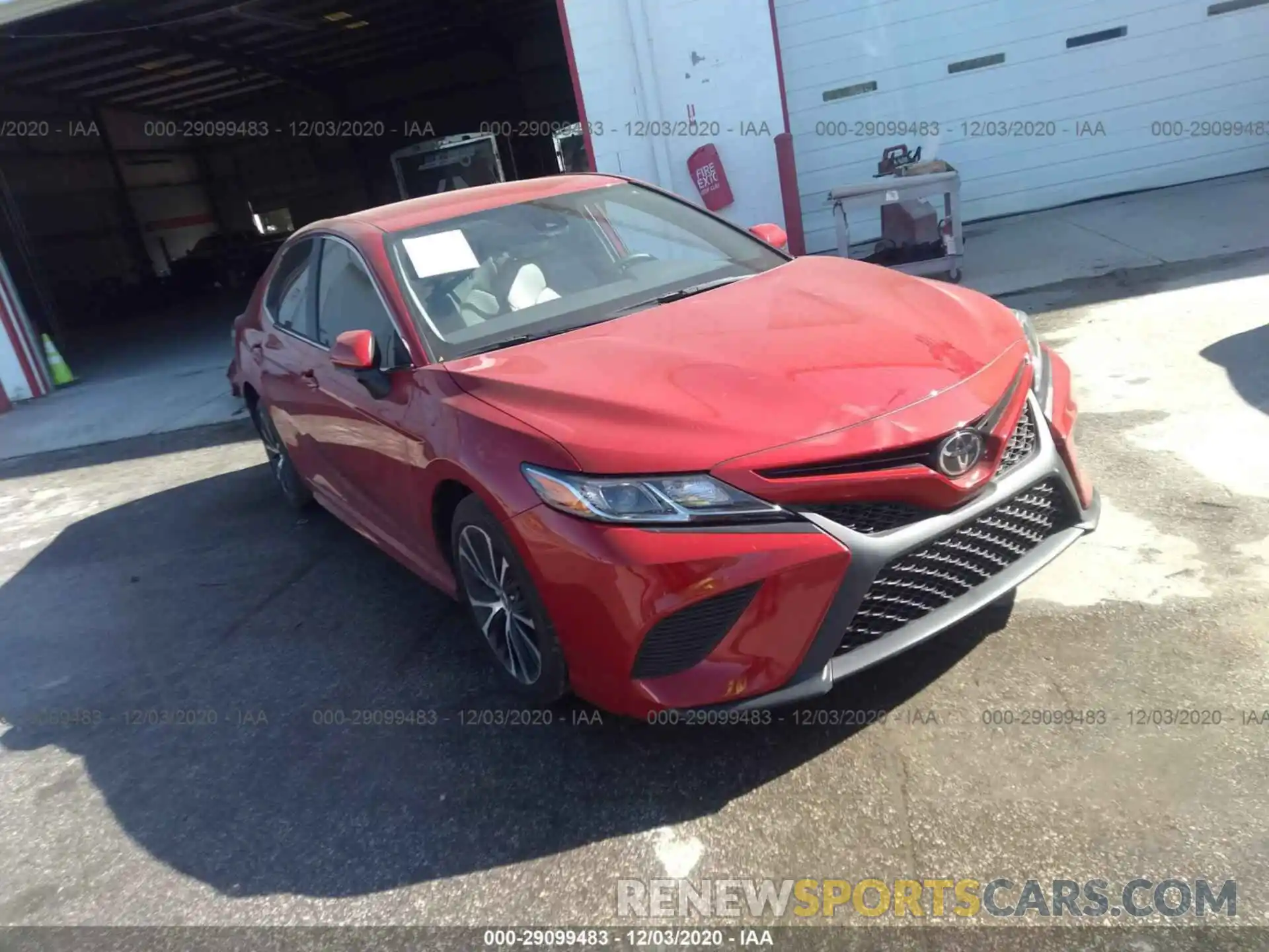 1 Photograph of a damaged car 4T1G11AK3LU374001 TOYOTA CAMRY 2020