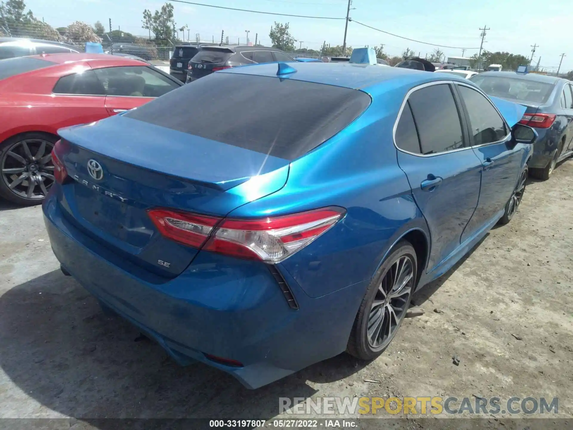 4 Фотография поврежденного автомобиля 4T1G11AK3LU375049 TOYOTA CAMRY 2020