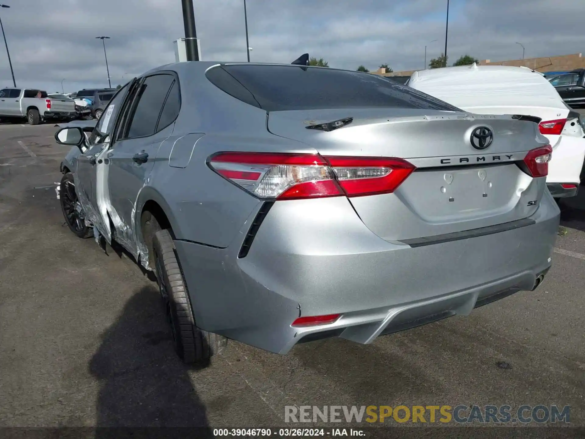 3 Photograph of a damaged car 4T1G11AK3LU376380 TOYOTA CAMRY 2020