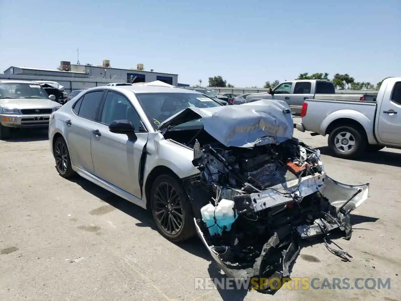 1 Photograph of a damaged car 4T1G11AK3LU385175 TOYOTA CAMRY 2020