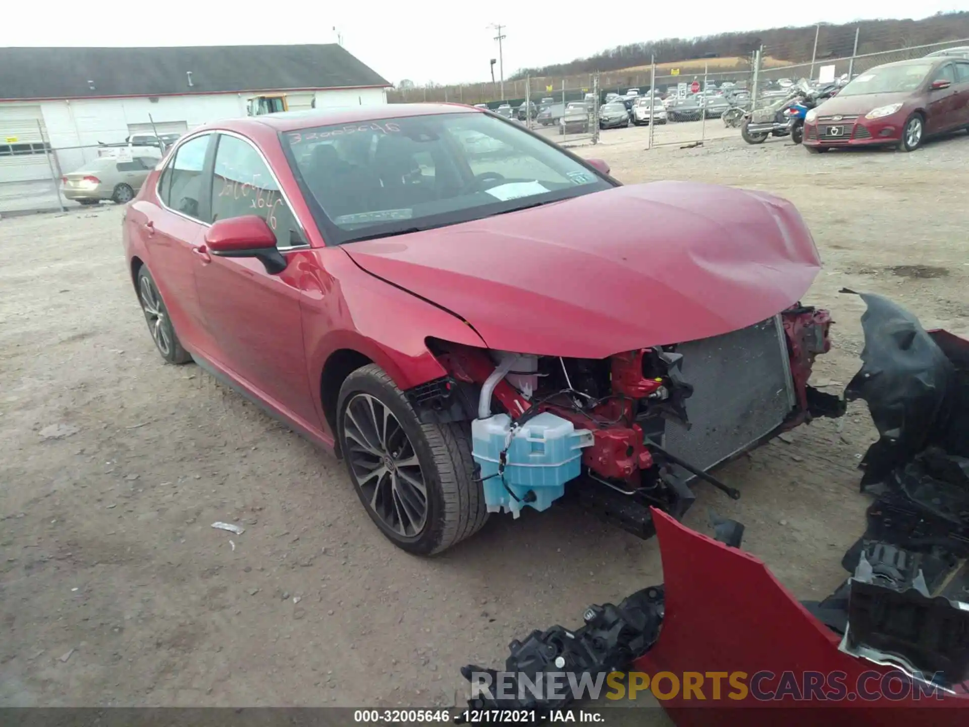 1 Photograph of a damaged car 4T1G11AK3LU398041 TOYOTA CAMRY 2020