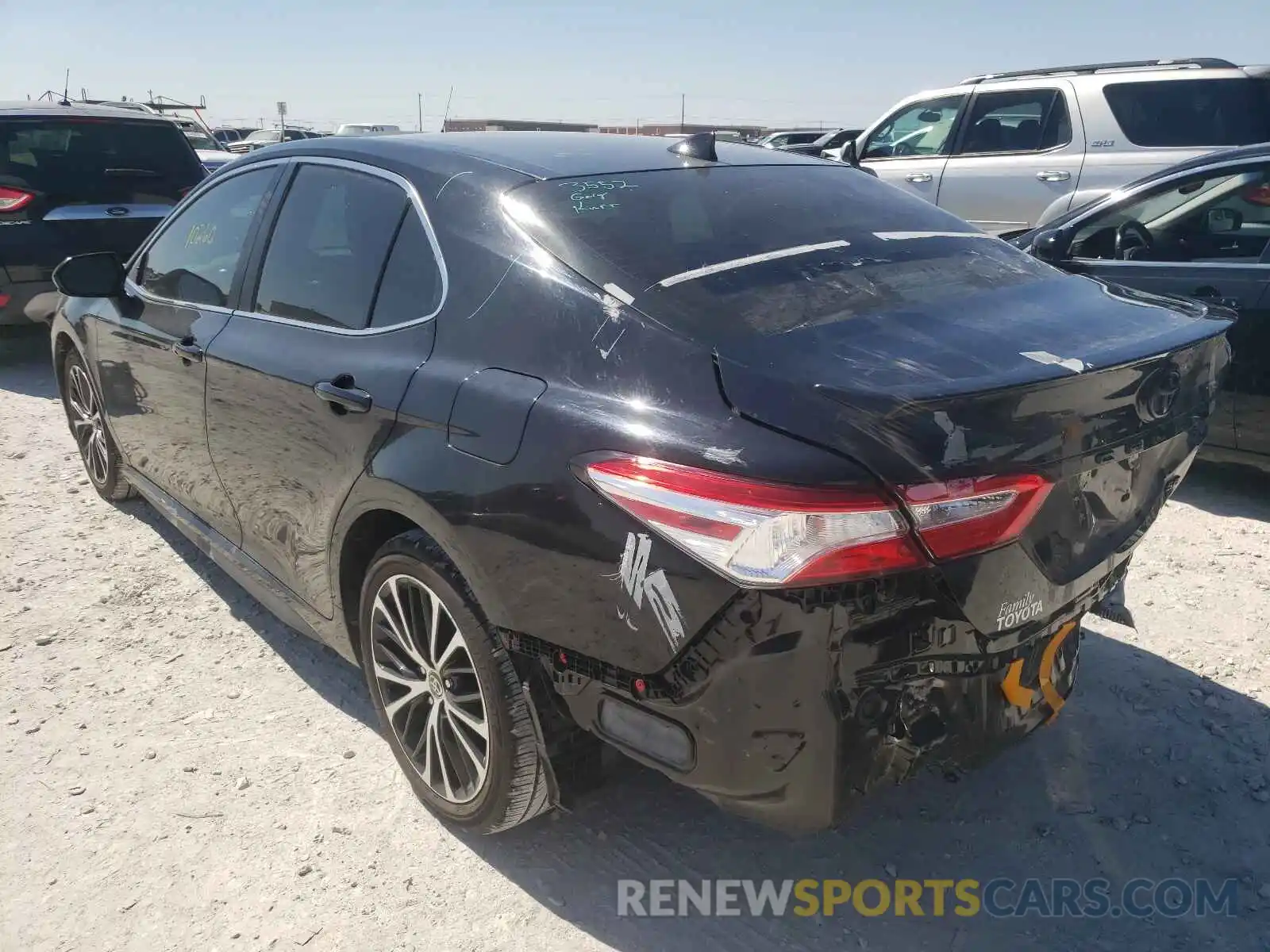 3 Photograph of a damaged car 4T1G11AK3LU398542 TOYOTA CAMRY 2020