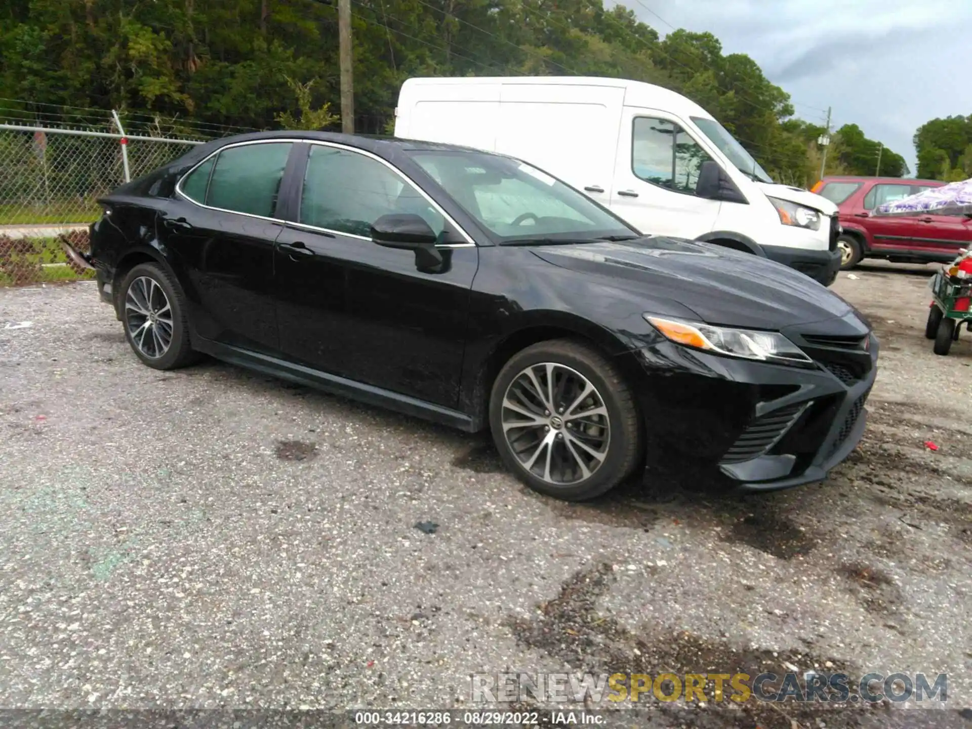 1 Photograph of a damaged car 4T1G11AK3LU501250 TOYOTA CAMRY 2020