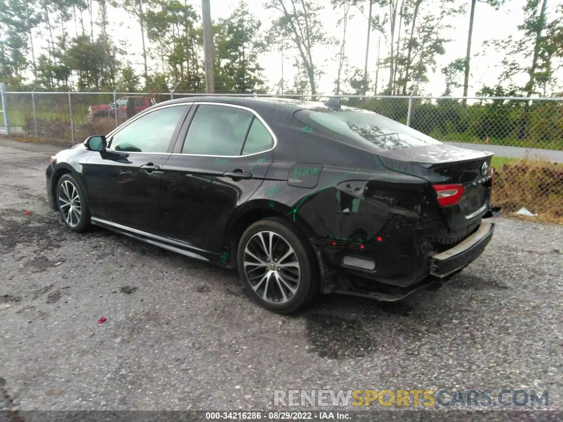 3 Photograph of a damaged car 4T1G11AK3LU501250 TOYOTA CAMRY 2020