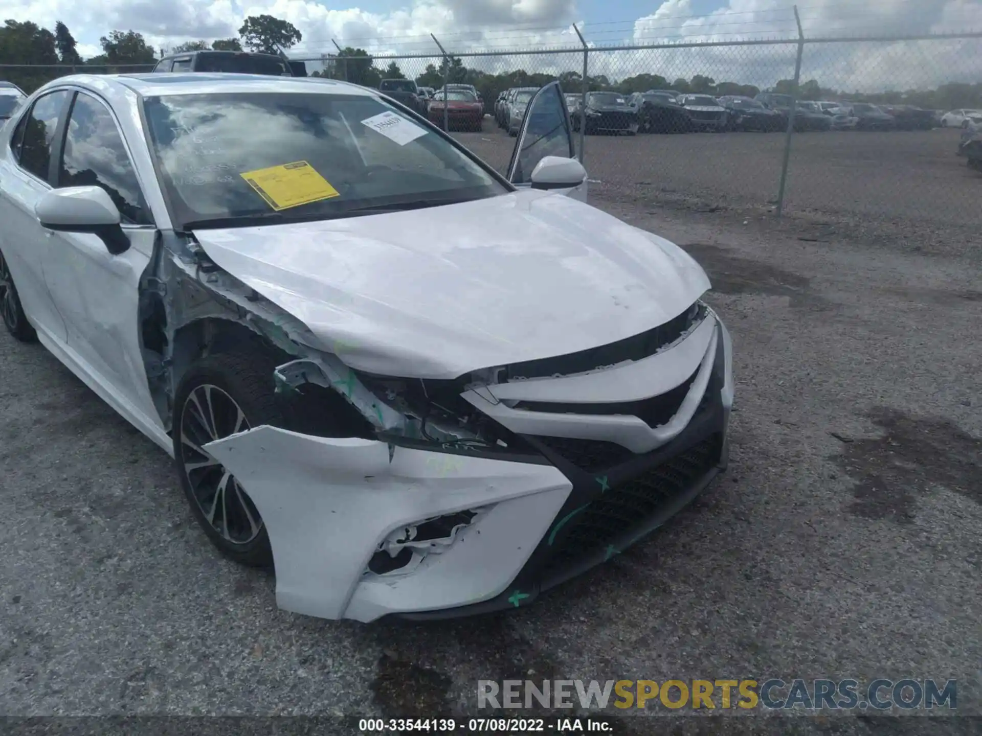 6 Photograph of a damaged car 4T1G11AK3LU501961 TOYOTA CAMRY 2020