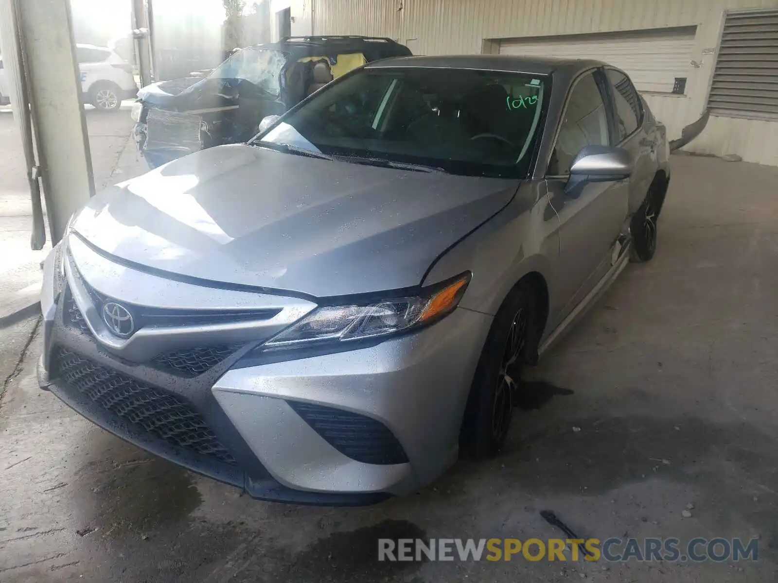 2 Photograph of a damaged car 4T1G11AK3LU504018 TOYOTA CAMRY 2020