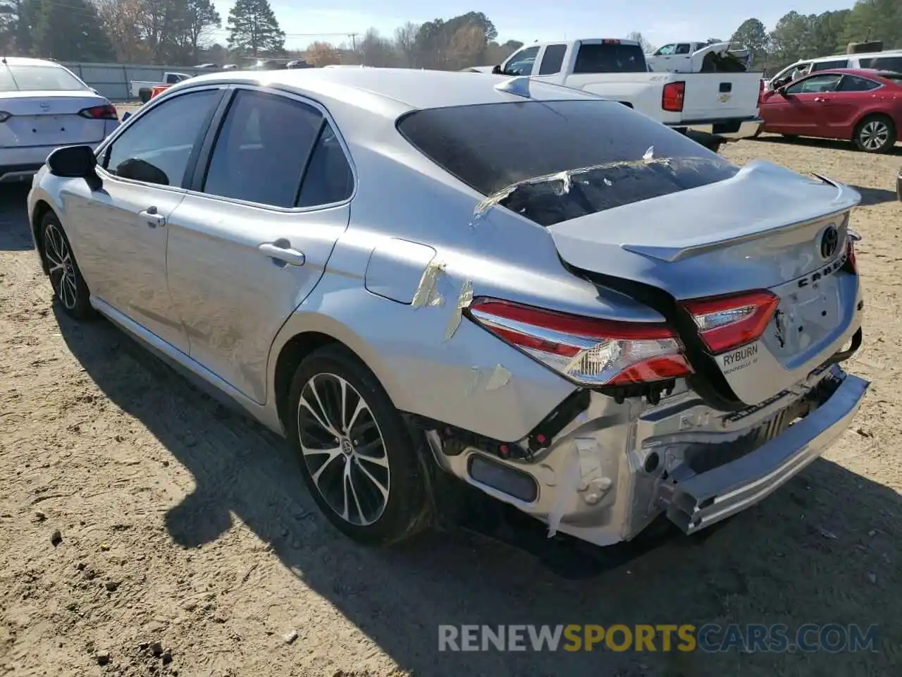 3 Photograph of a damaged car 4T1G11AK3LU504262 TOYOTA CAMRY 2020