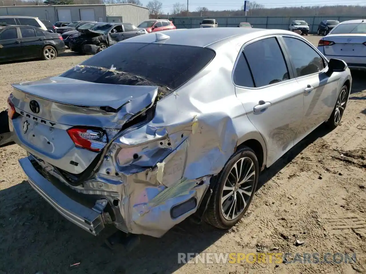 4 Photograph of a damaged car 4T1G11AK3LU504262 TOYOTA CAMRY 2020