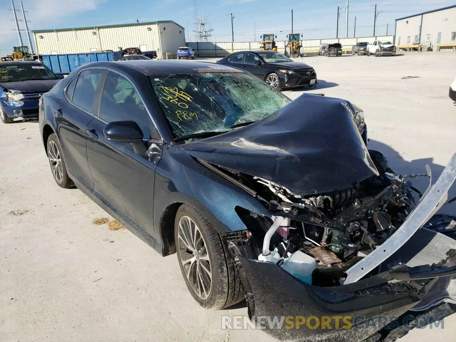 1 Photograph of a damaged car 4T1G11AK3LU504777 TOYOTA CAMRY 2020