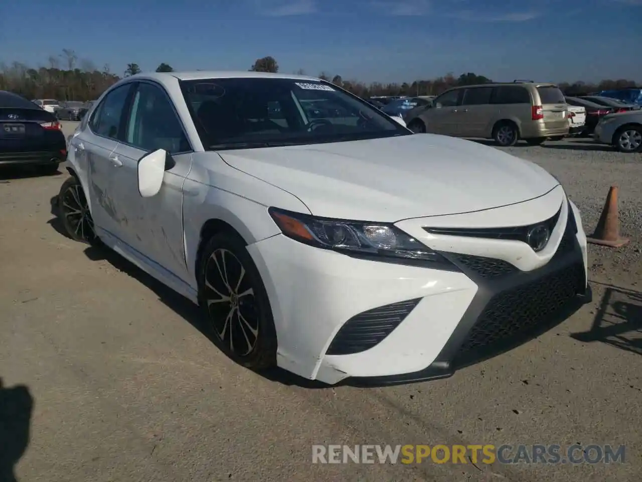 1 Photograph of a damaged car 4T1G11AK3LU505587 TOYOTA CAMRY 2020