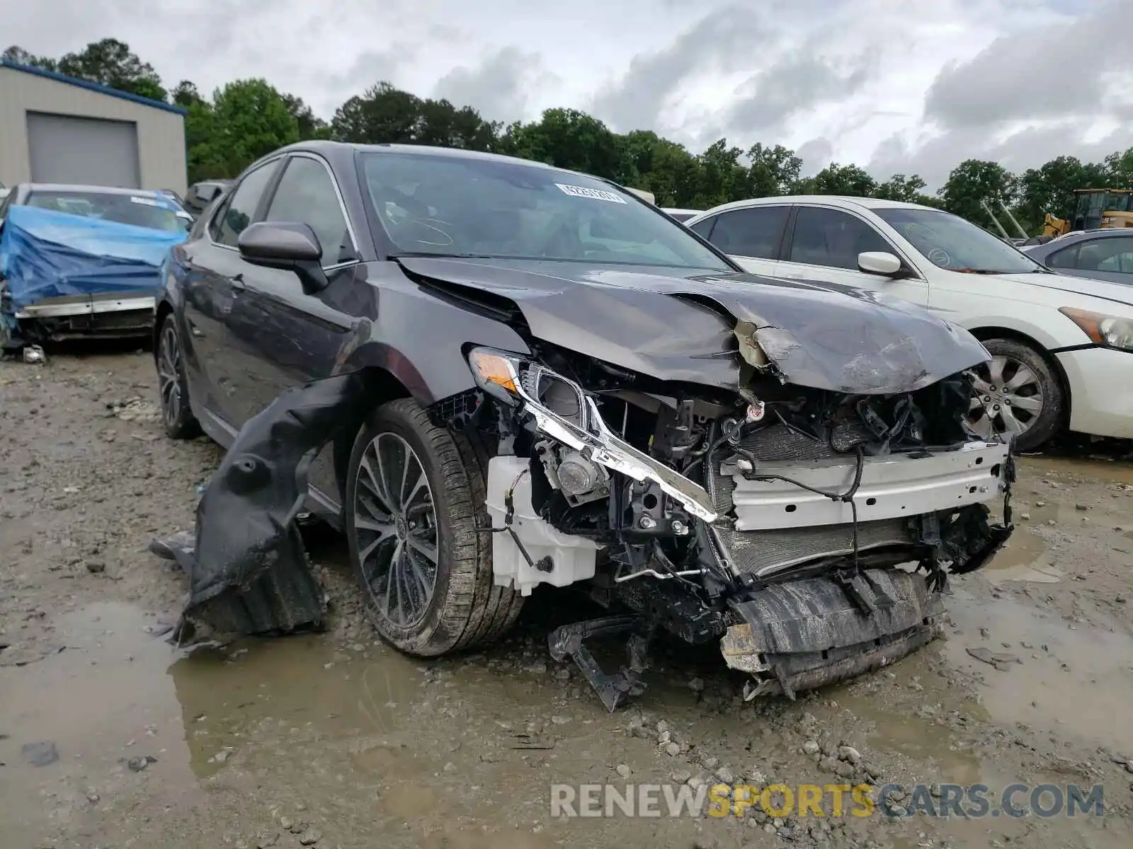 1 Photograph of a damaged car 4T1G11AK3LU506495 TOYOTA CAMRY 2020