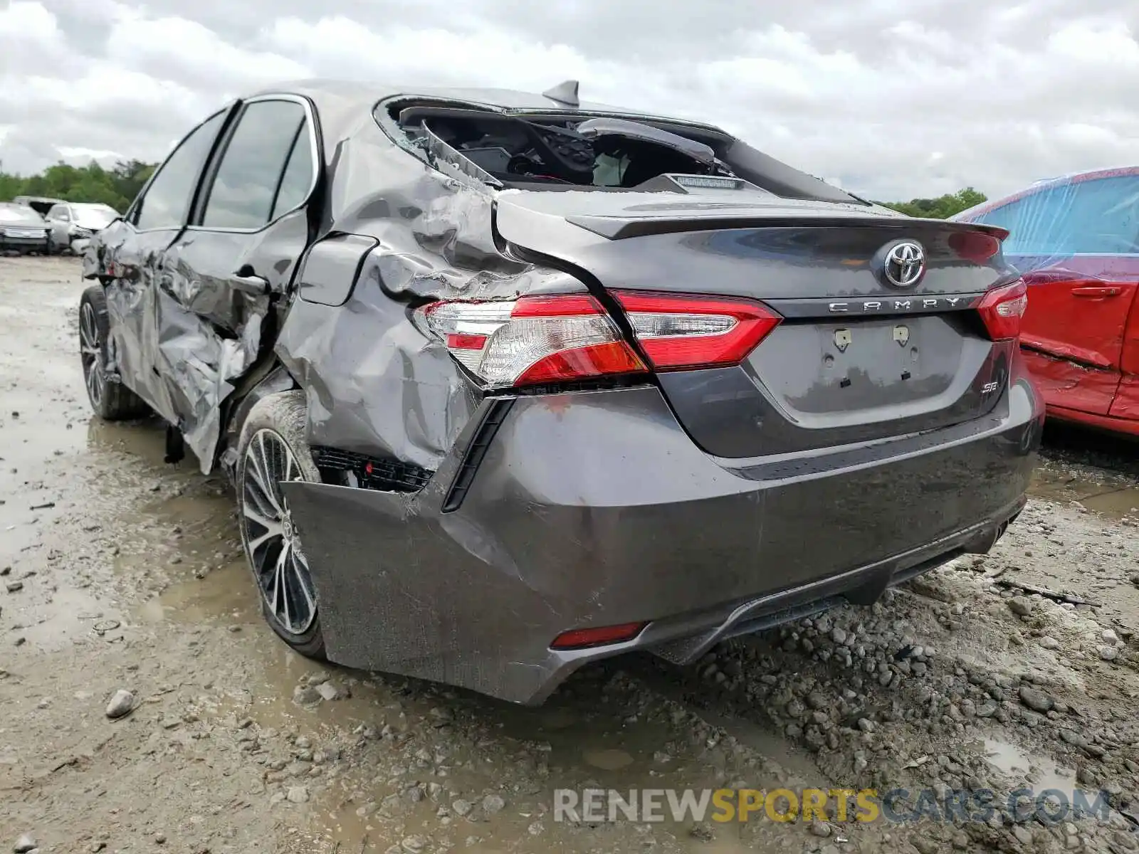 3 Photograph of a damaged car 4T1G11AK3LU506495 TOYOTA CAMRY 2020