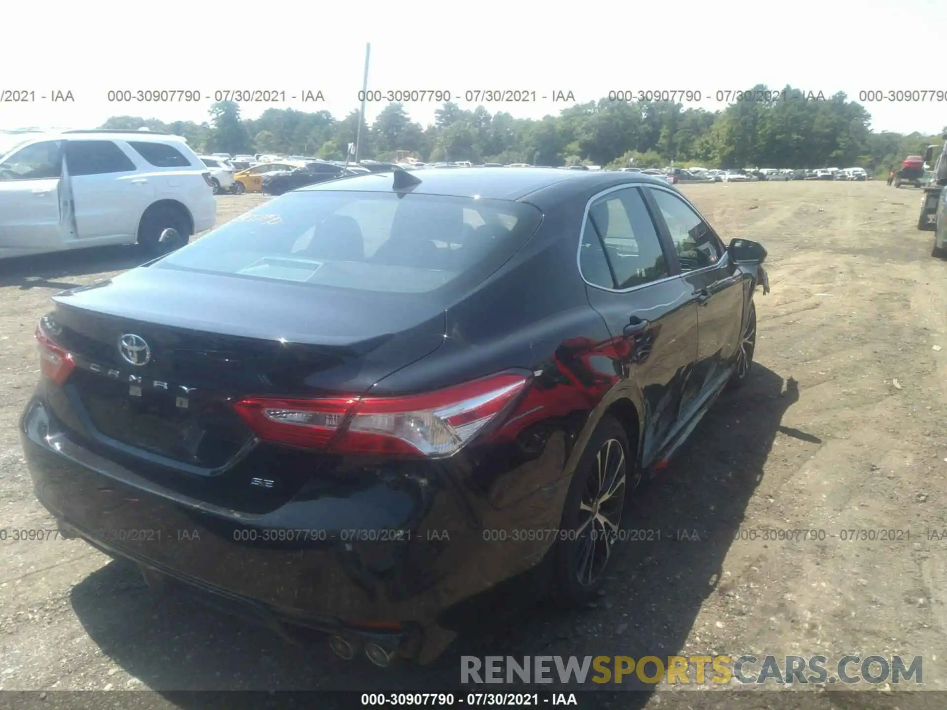 4 Photograph of a damaged car 4T1G11AK3LU506660 TOYOTA CAMRY 2020