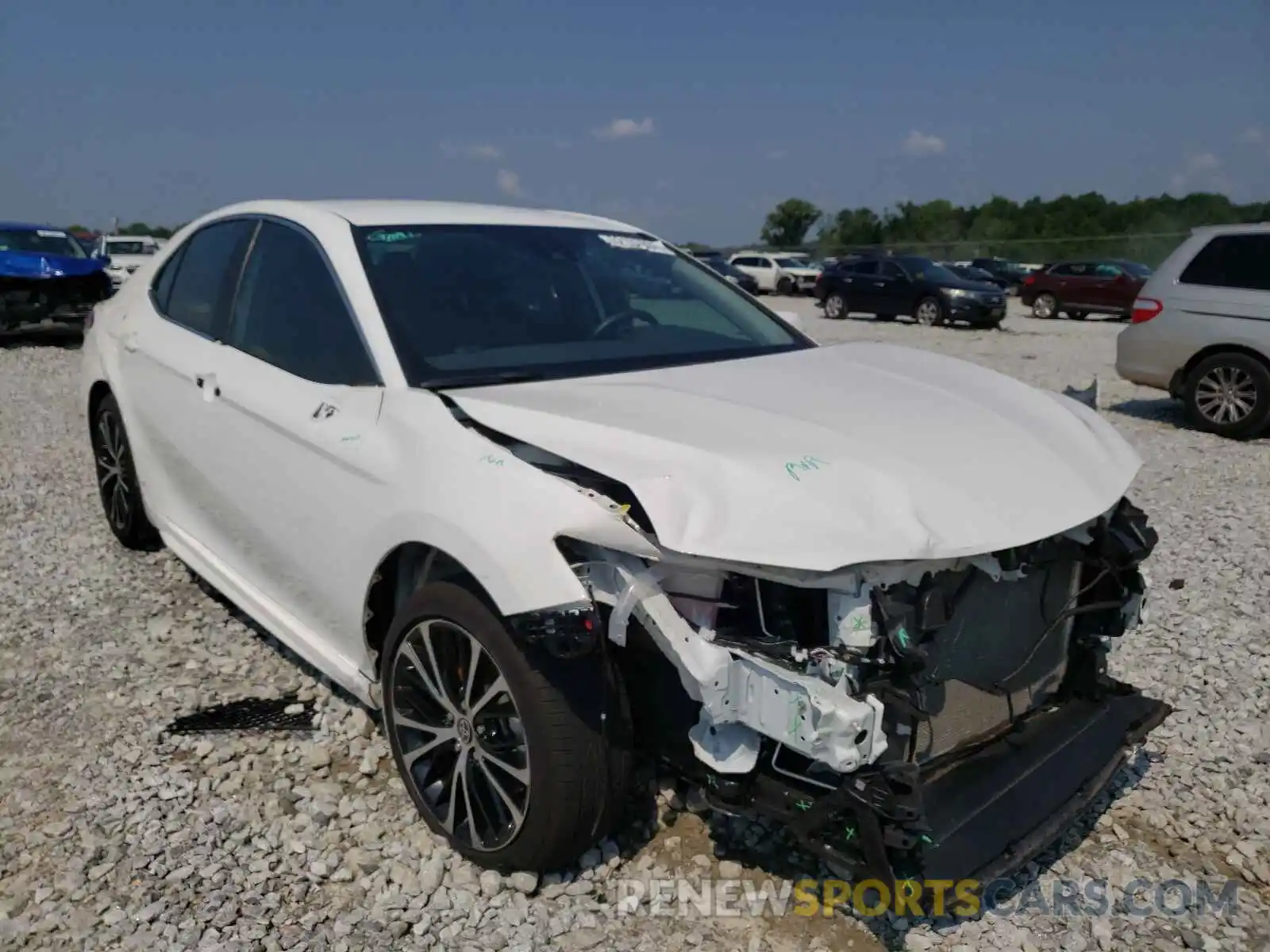 1 Photograph of a damaged car 4T1G11AK3LU507260 TOYOTA CAMRY 2020