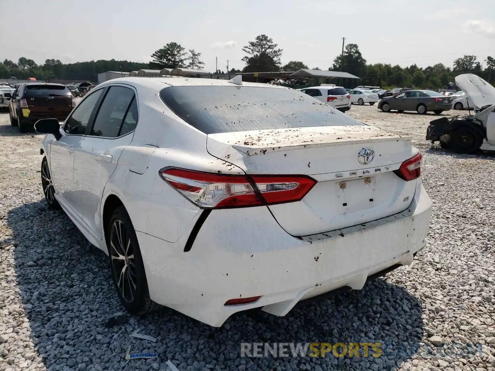 3 Photograph of a damaged car 4T1G11AK3LU507260 TOYOTA CAMRY 2020