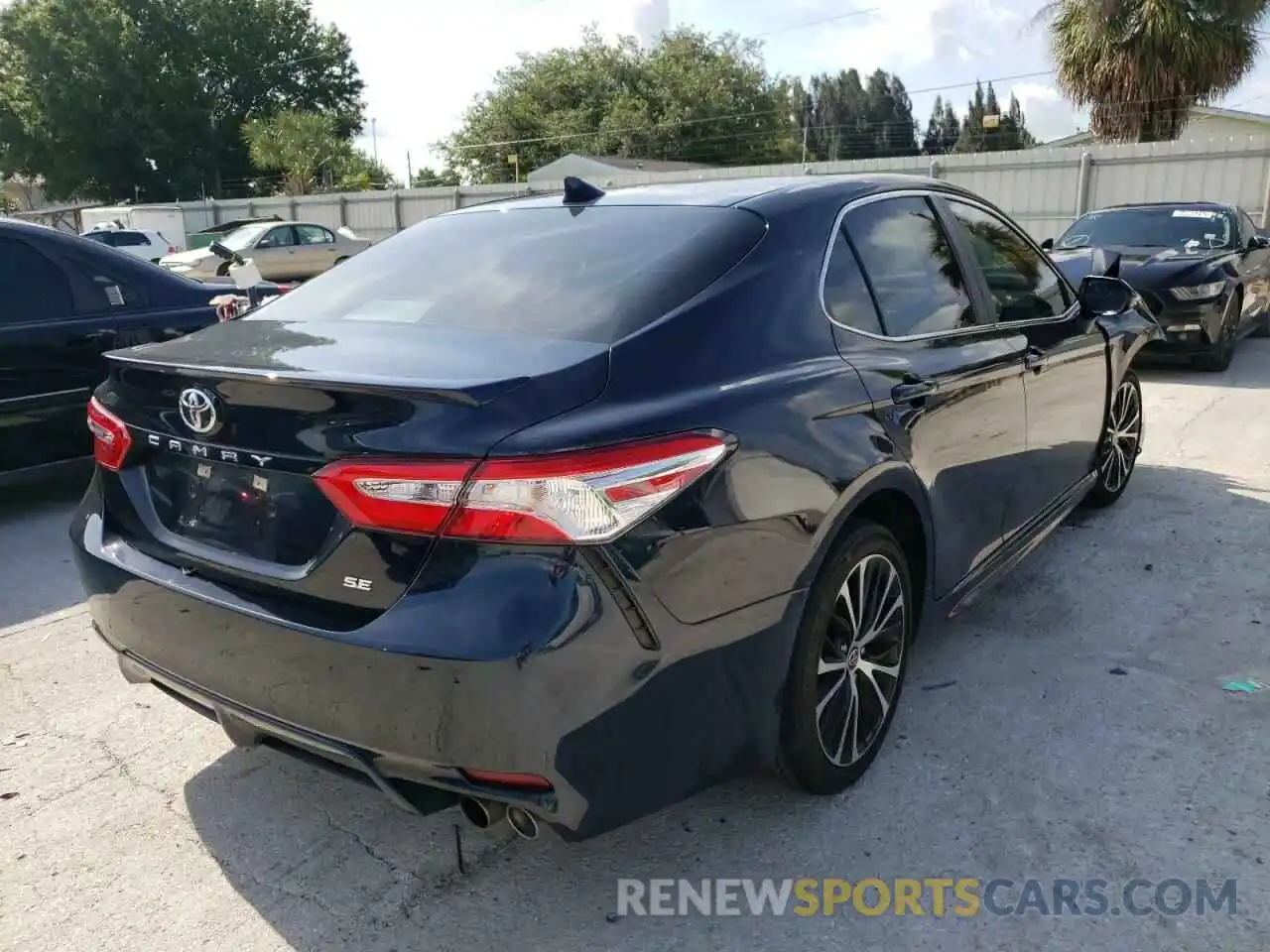 4 Photograph of a damaged car 4T1G11AK3LU508795 TOYOTA CAMRY 2020